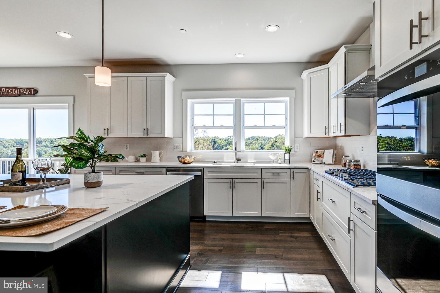 SHAMROCK ESTATES - Residential