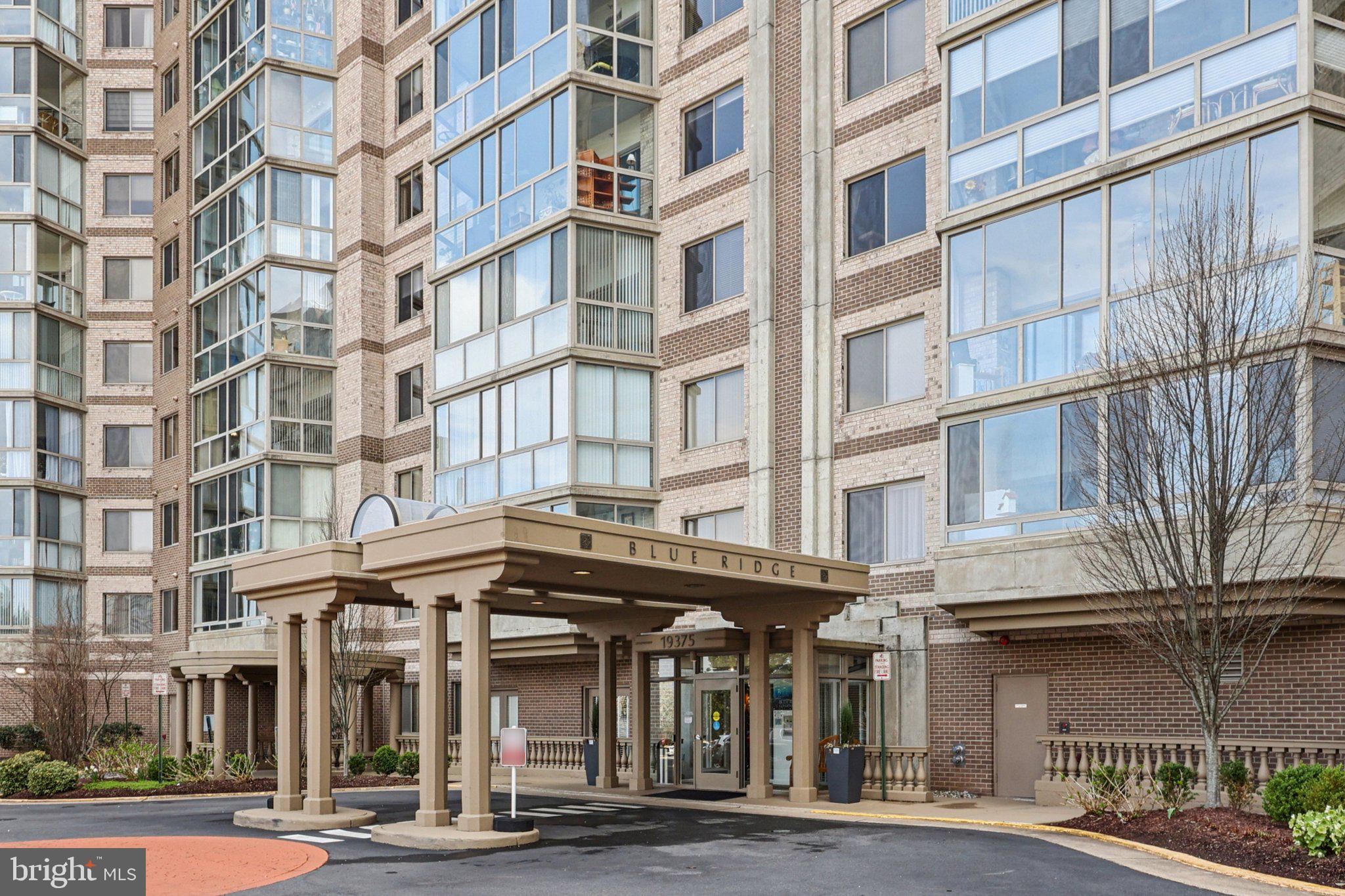 LANSDOWNE WOODS - Residential