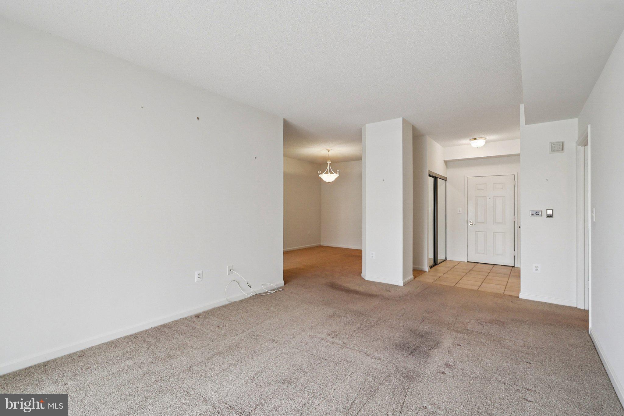 LANSDOWNE WOODS - Residential