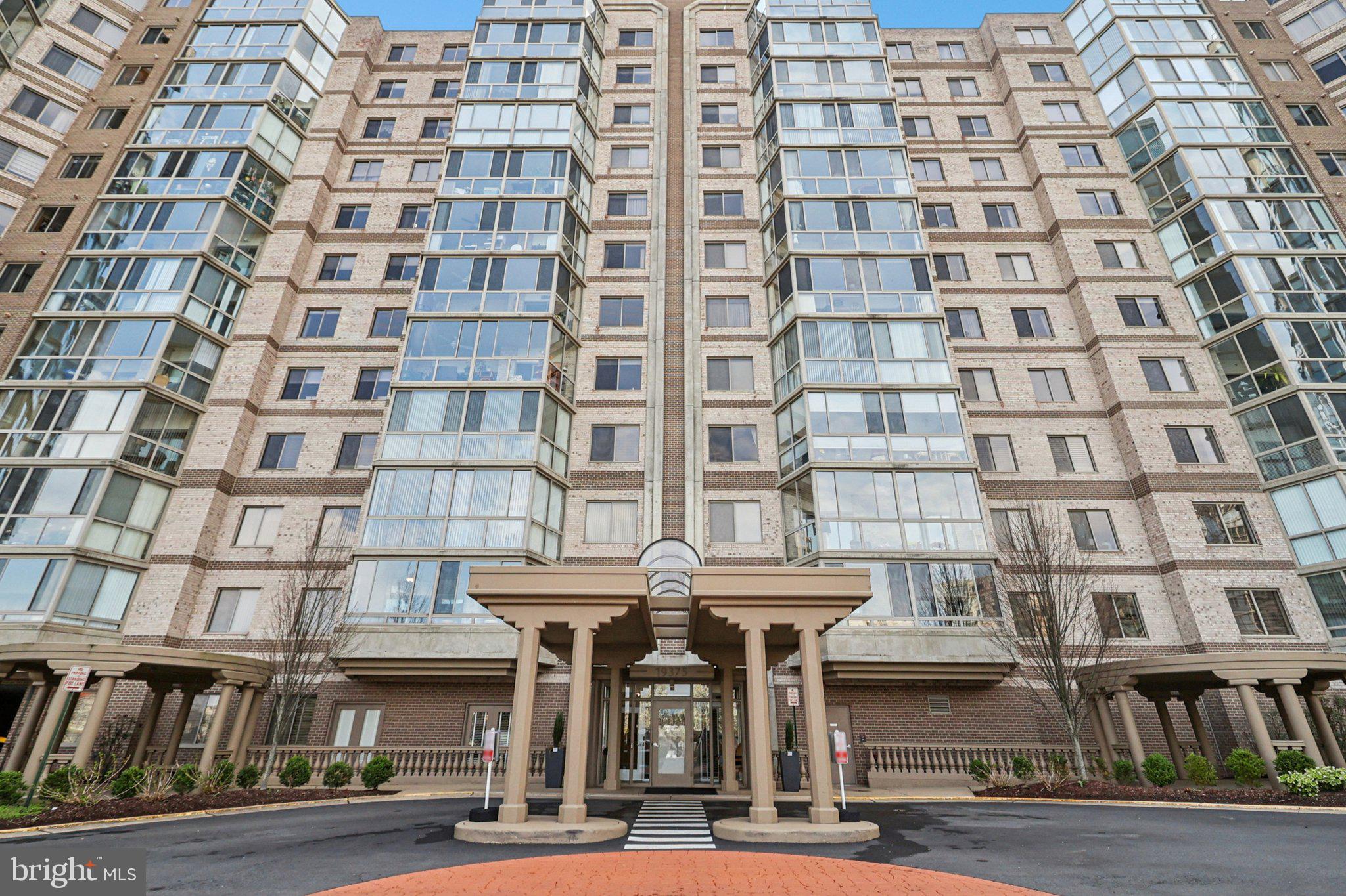 LANSDOWNE WOODS - Residential