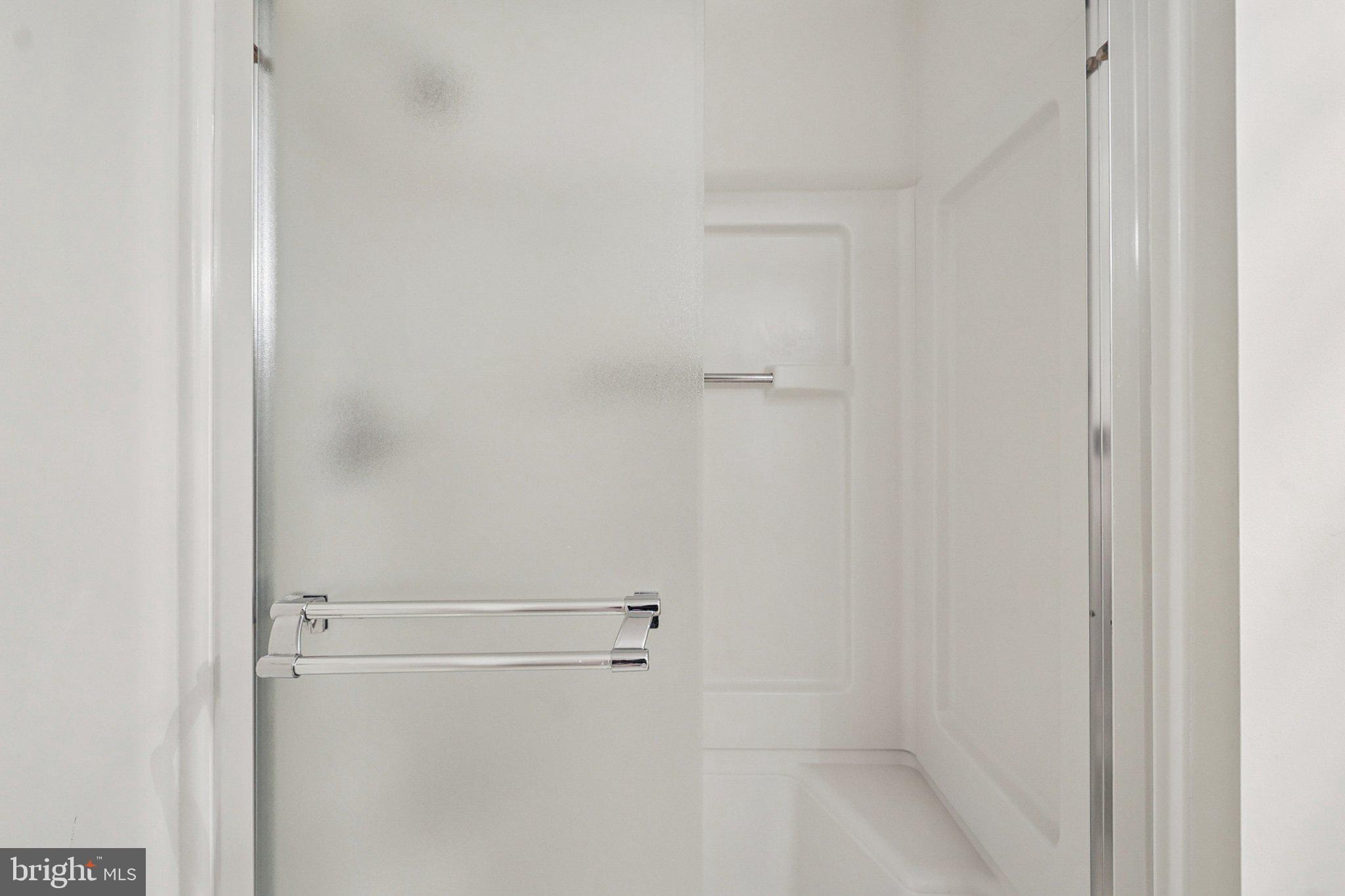 LANSDOWNE WOODS - Residential