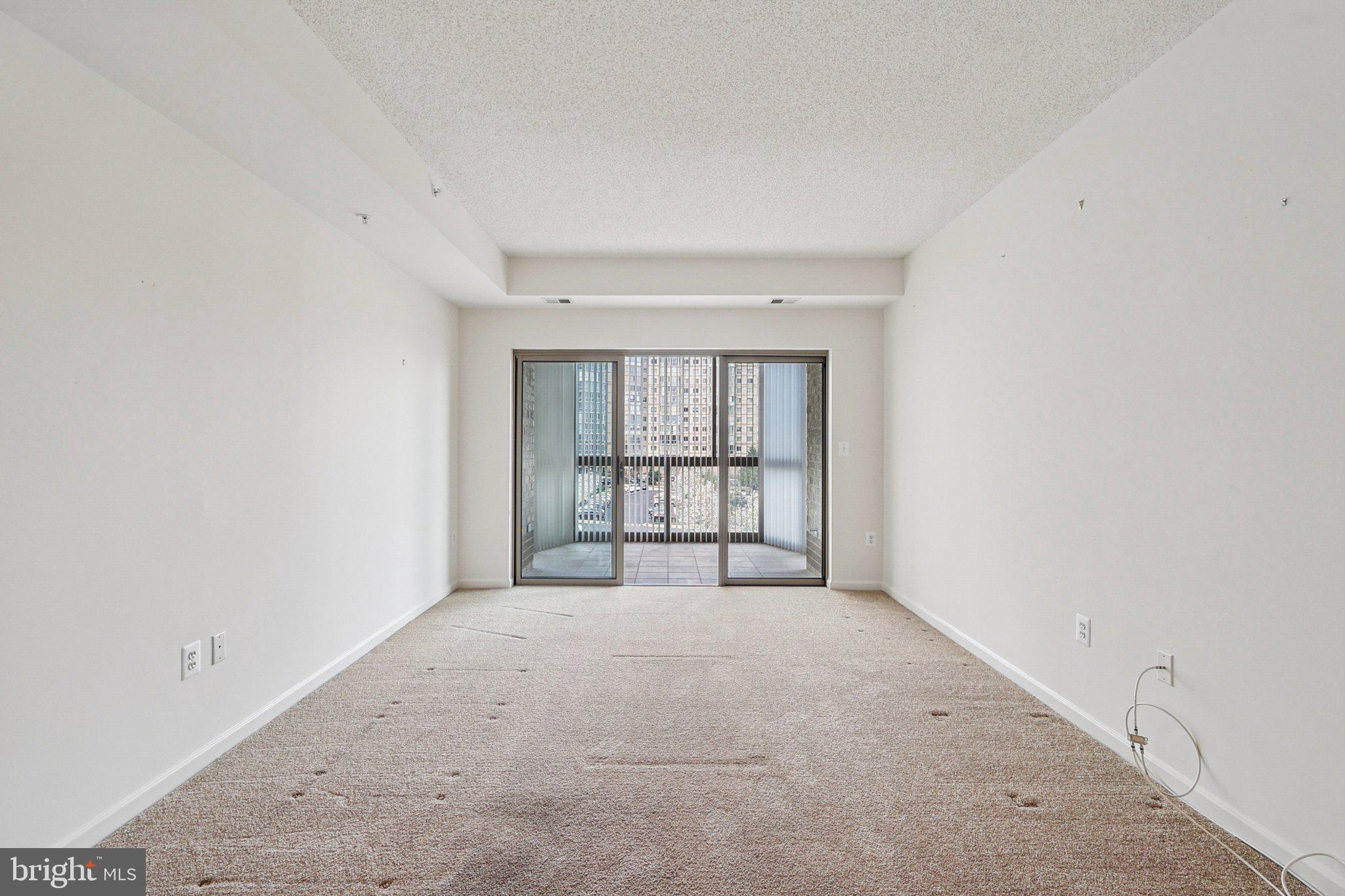 LANSDOWNE WOODS - Residential