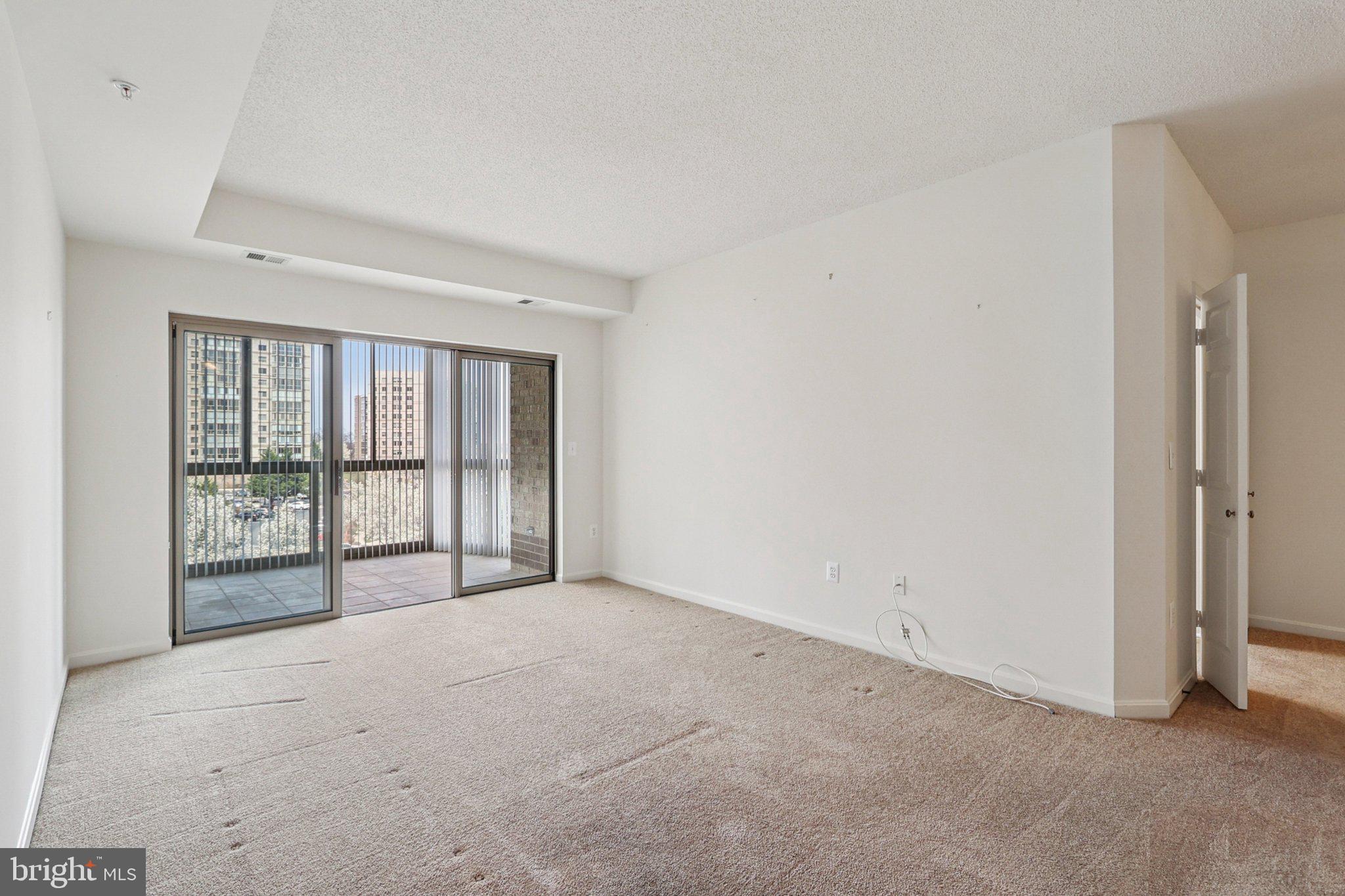 LANSDOWNE WOODS - Residential