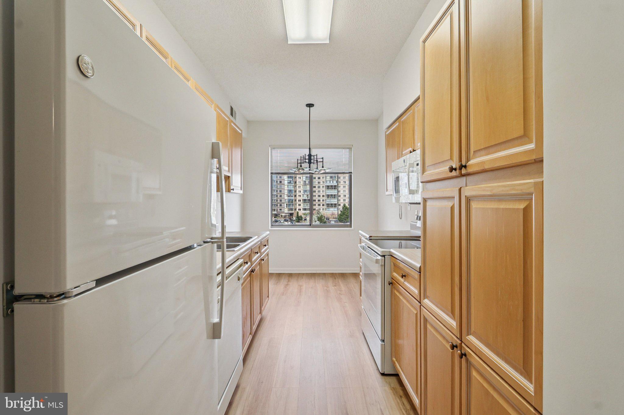 LANSDOWNE WOODS - Residential