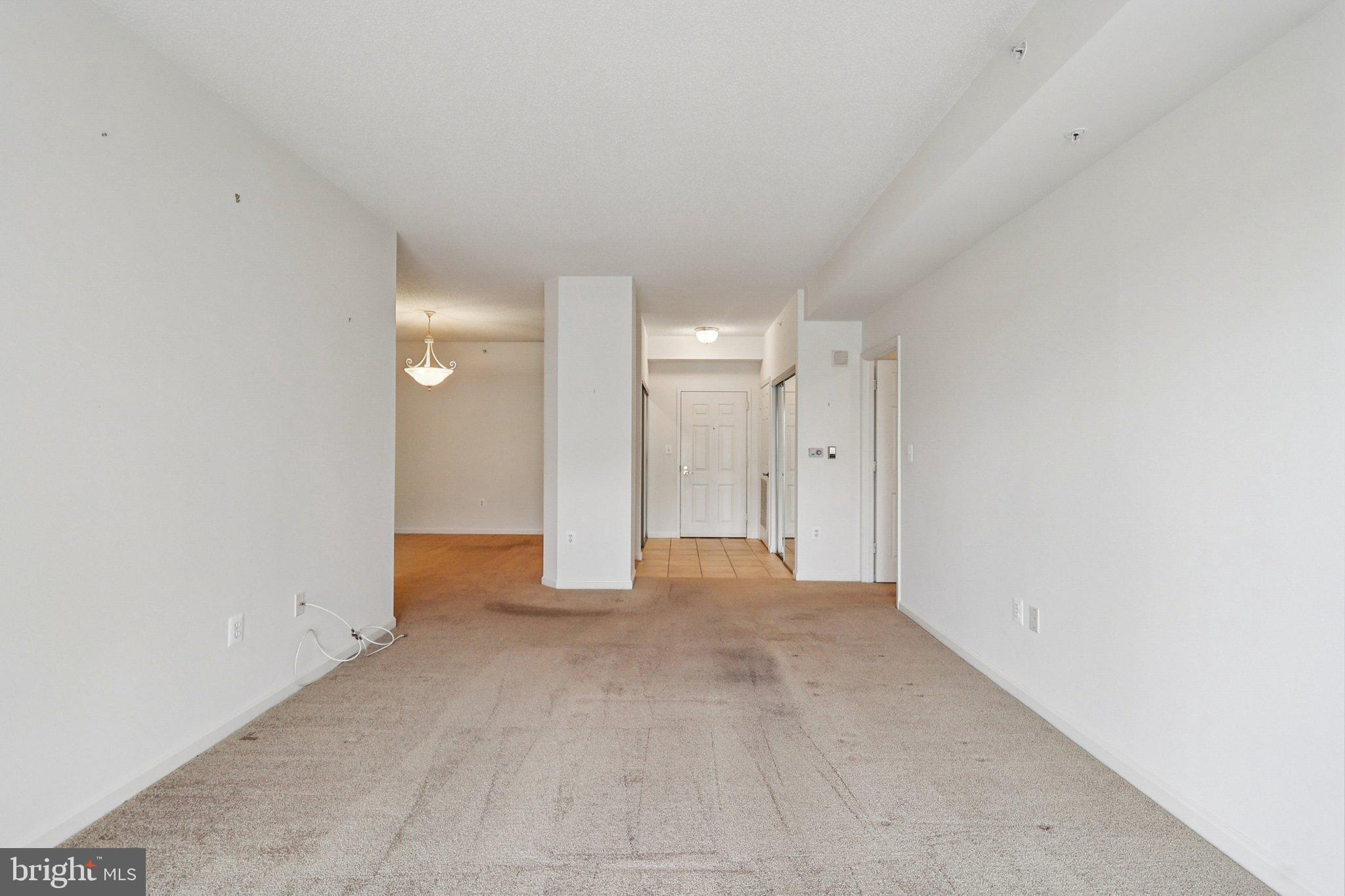 LANSDOWNE WOODS - Residential