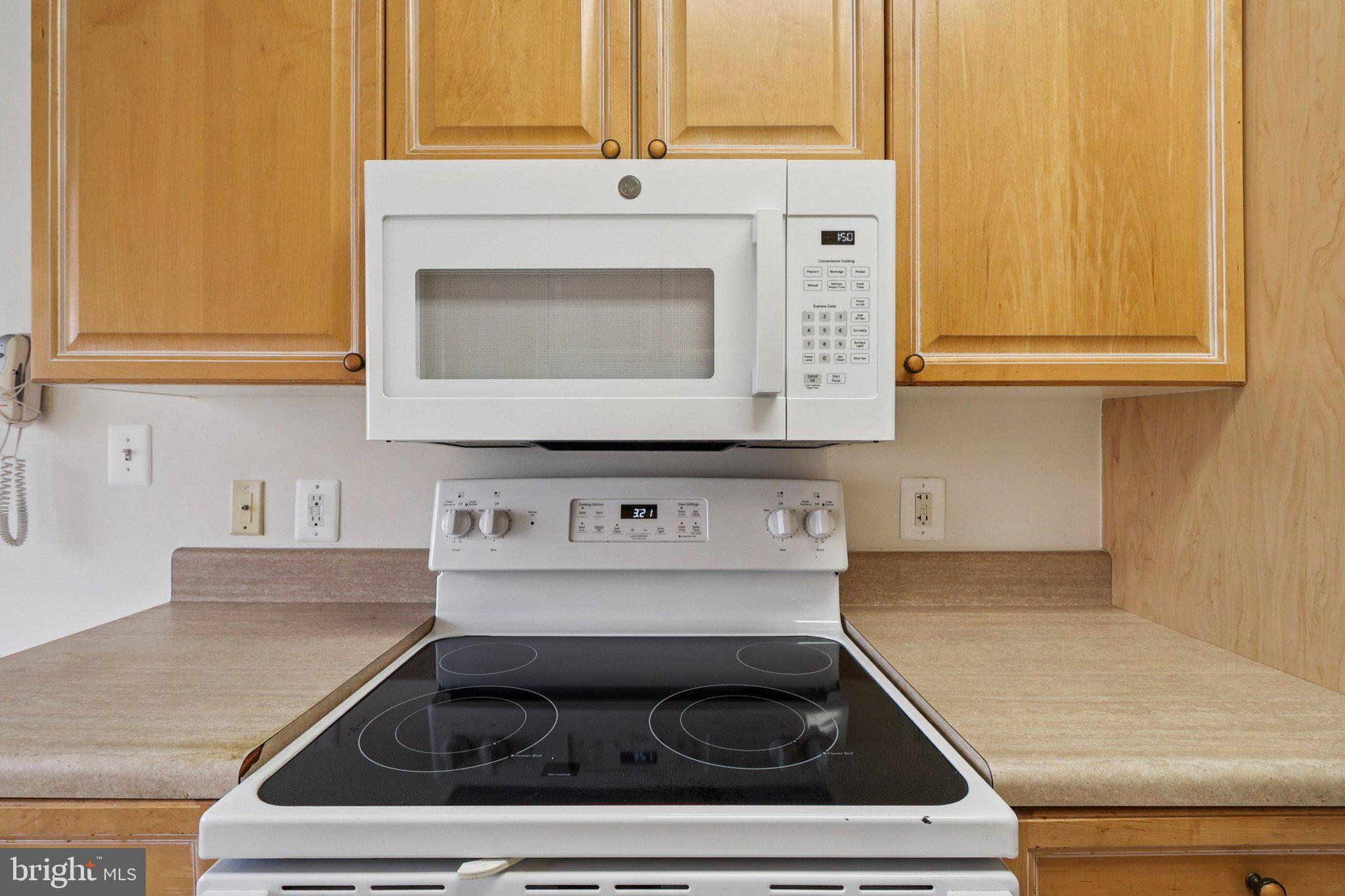 LANSDOWNE WOODS - Residential