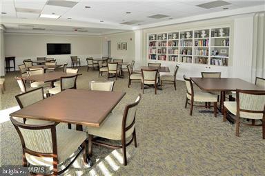 LANSDOWNE WOODS - Residential