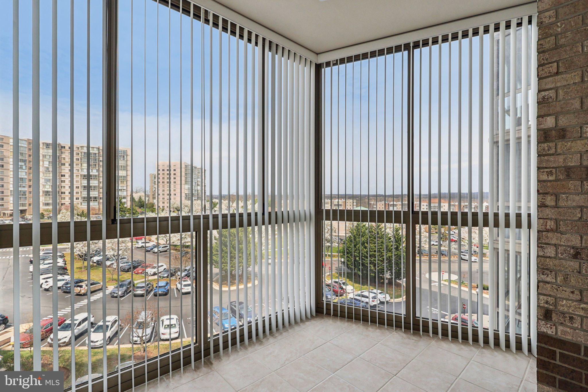 LANSDOWNE WOODS - Residential