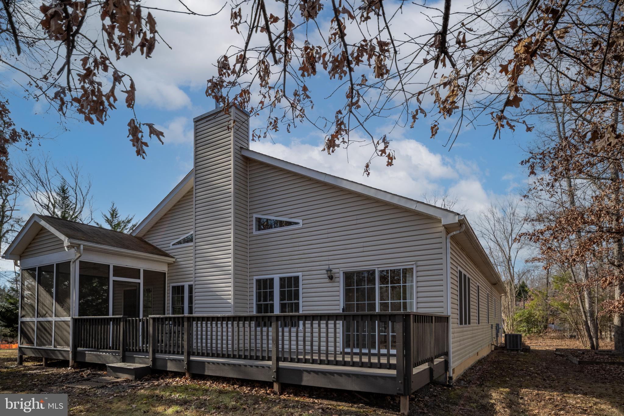 LAKE OF THE WOODS - Residential Lease