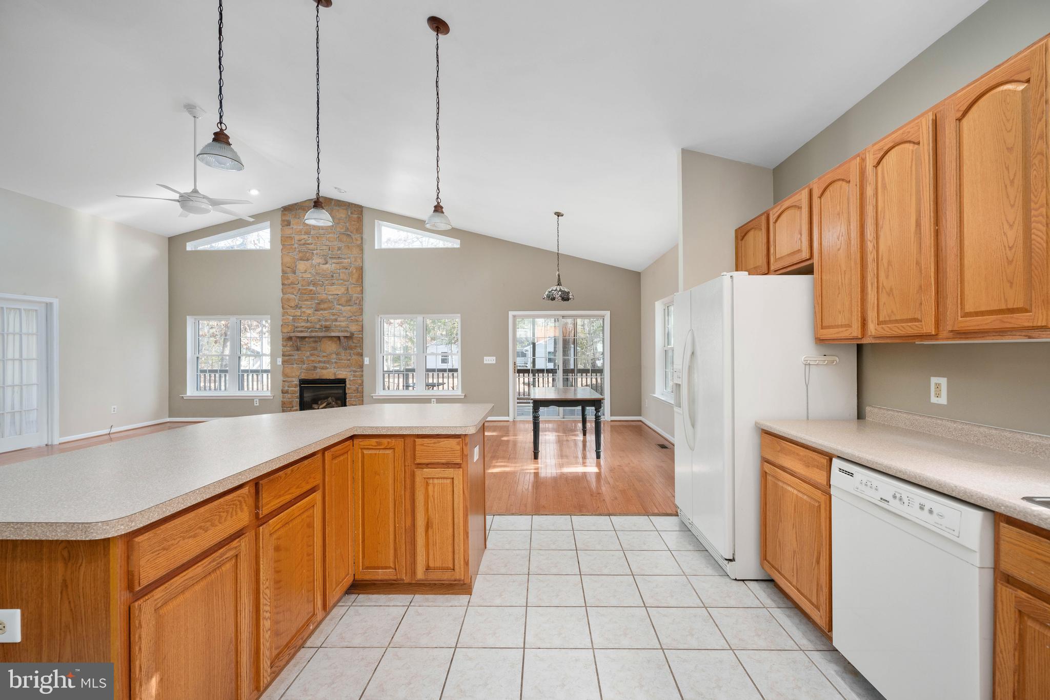 LAKE OF THE WOODS - Residential Lease