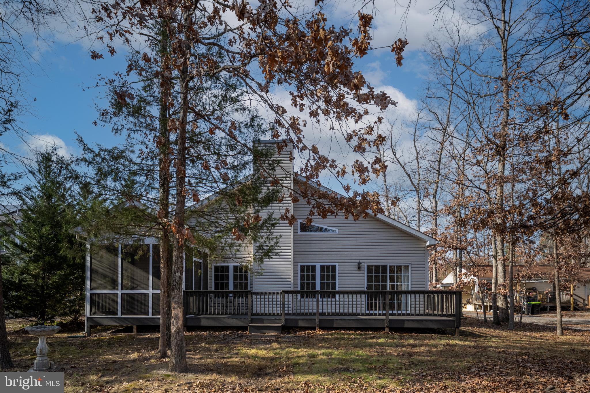 LAKE OF THE WOODS - Residential Lease