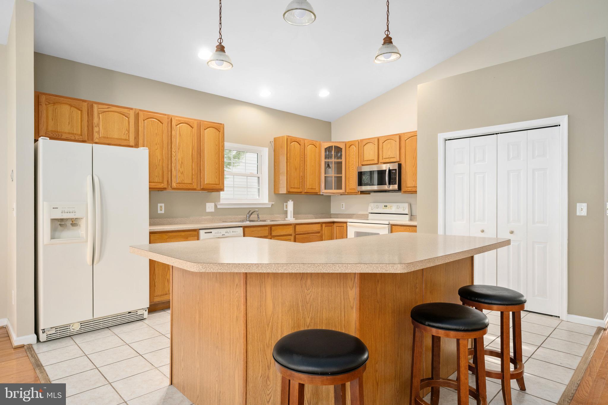 LAKE OF THE WOODS - Residential Lease