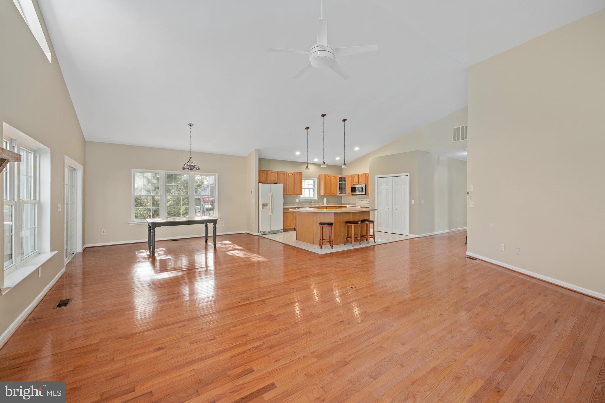 LAKE OF THE WOODS - Residential Lease