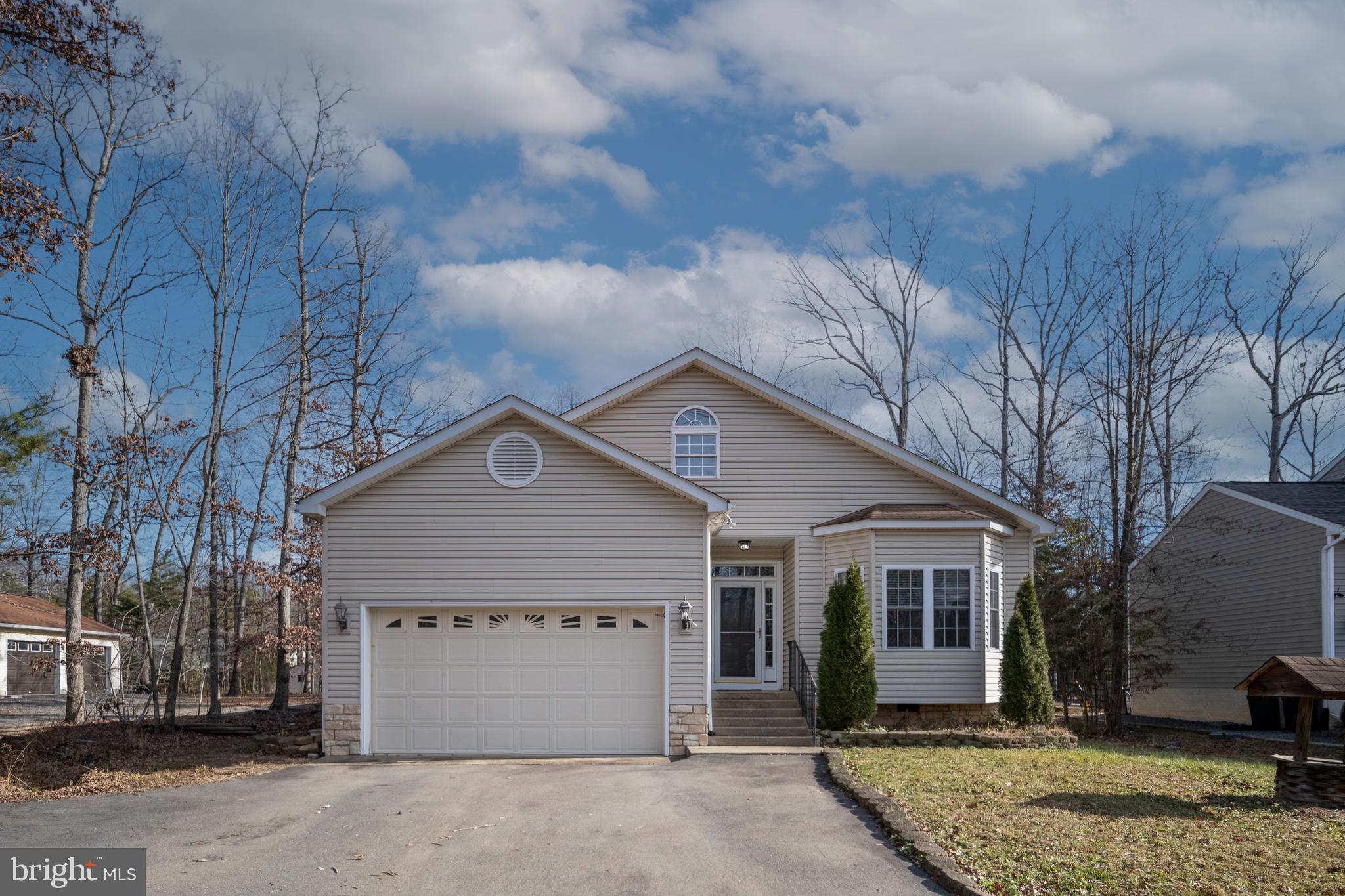 LAKE OF THE WOODS - Residential Lease