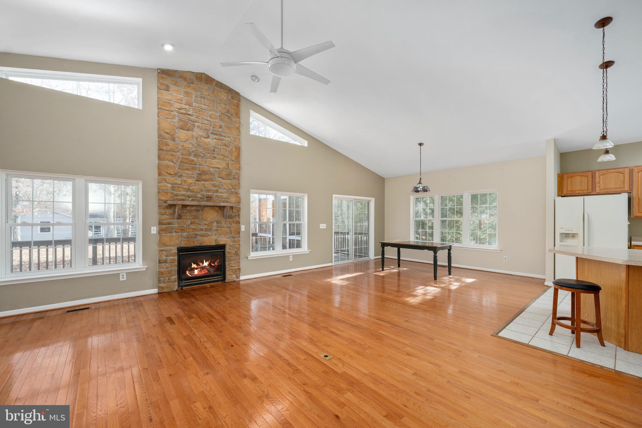 LAKE OF THE WOODS - Residential Lease