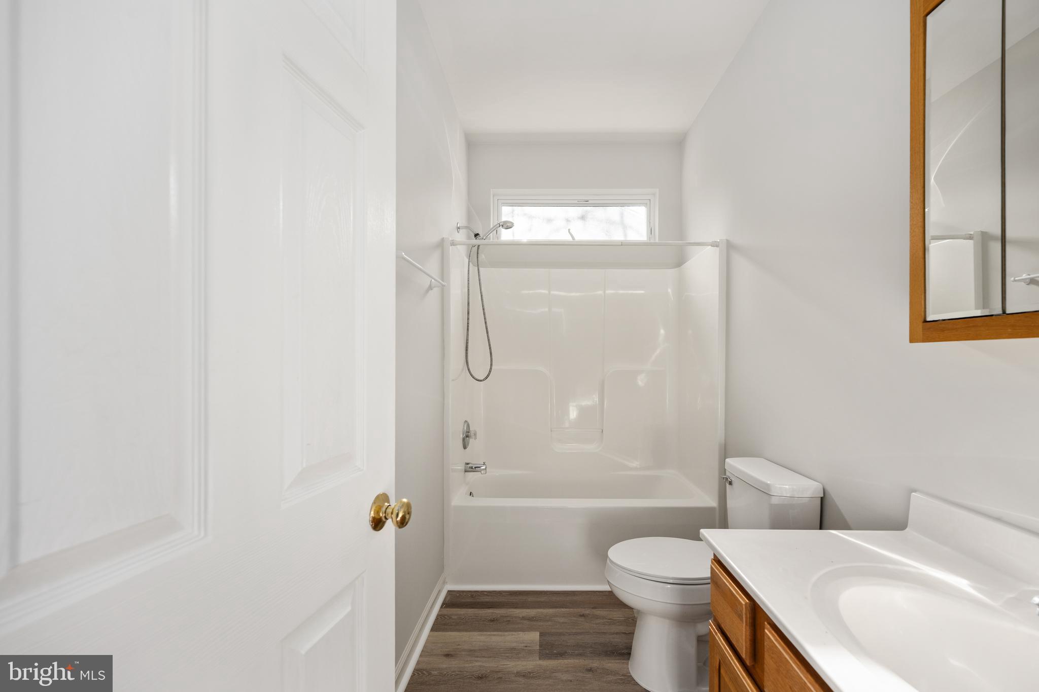 LAKE OF THE WOODS - Residential Lease