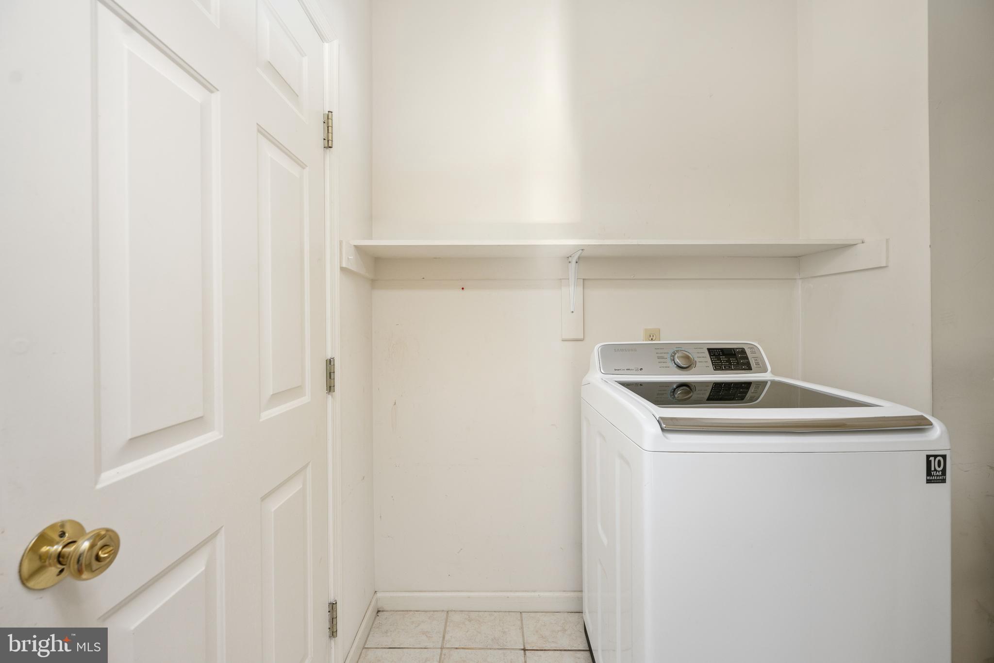 LAKE OF THE WOODS - Residential Lease