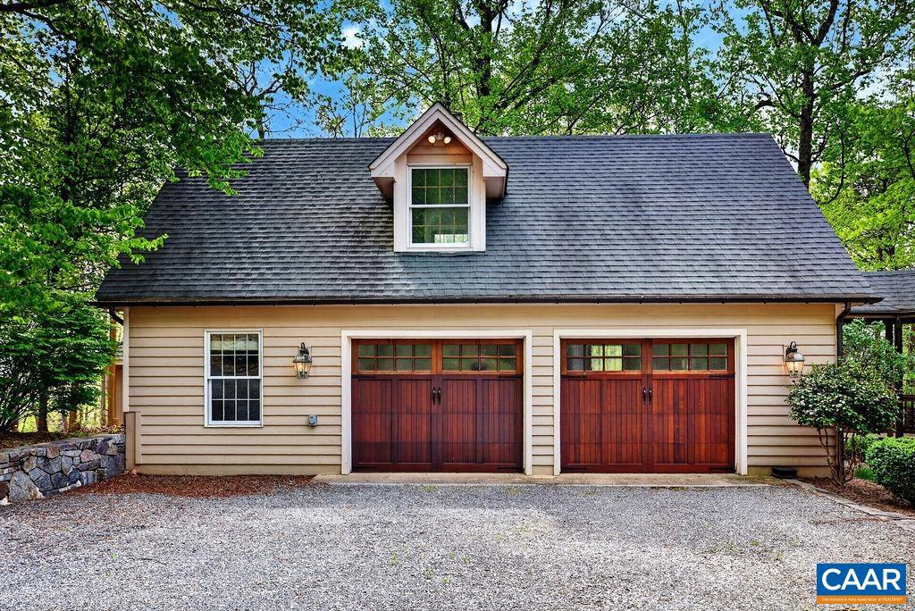 1059 BRYANT MOUNTAIN RD