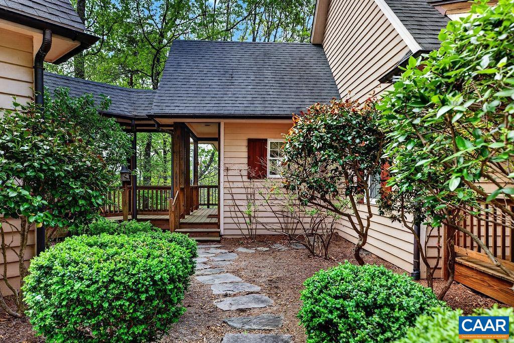 1059 BRYANT MOUNTAIN RD