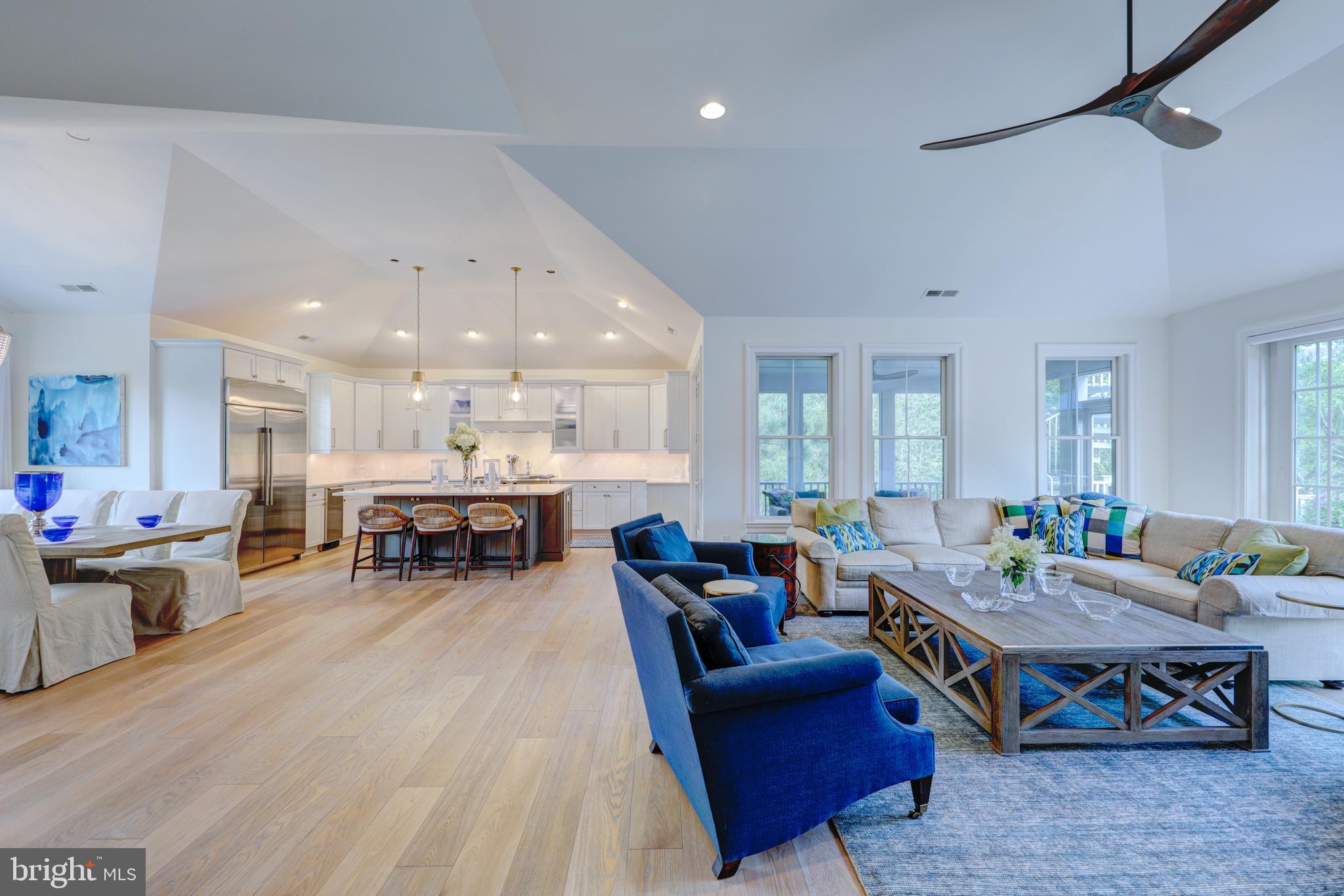 OCEAN BREEZES - Residential