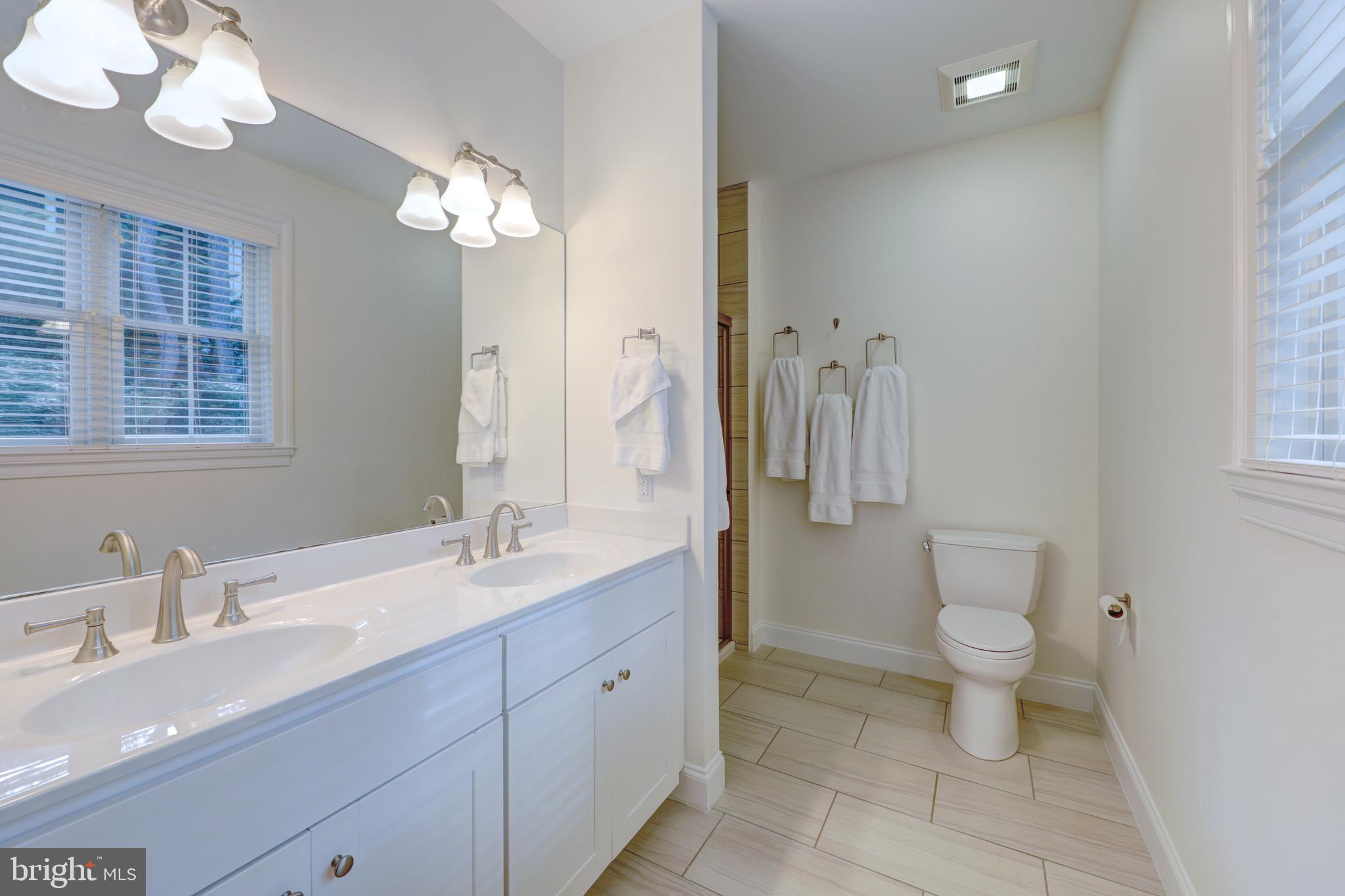 OCEAN BREEZES - Residential