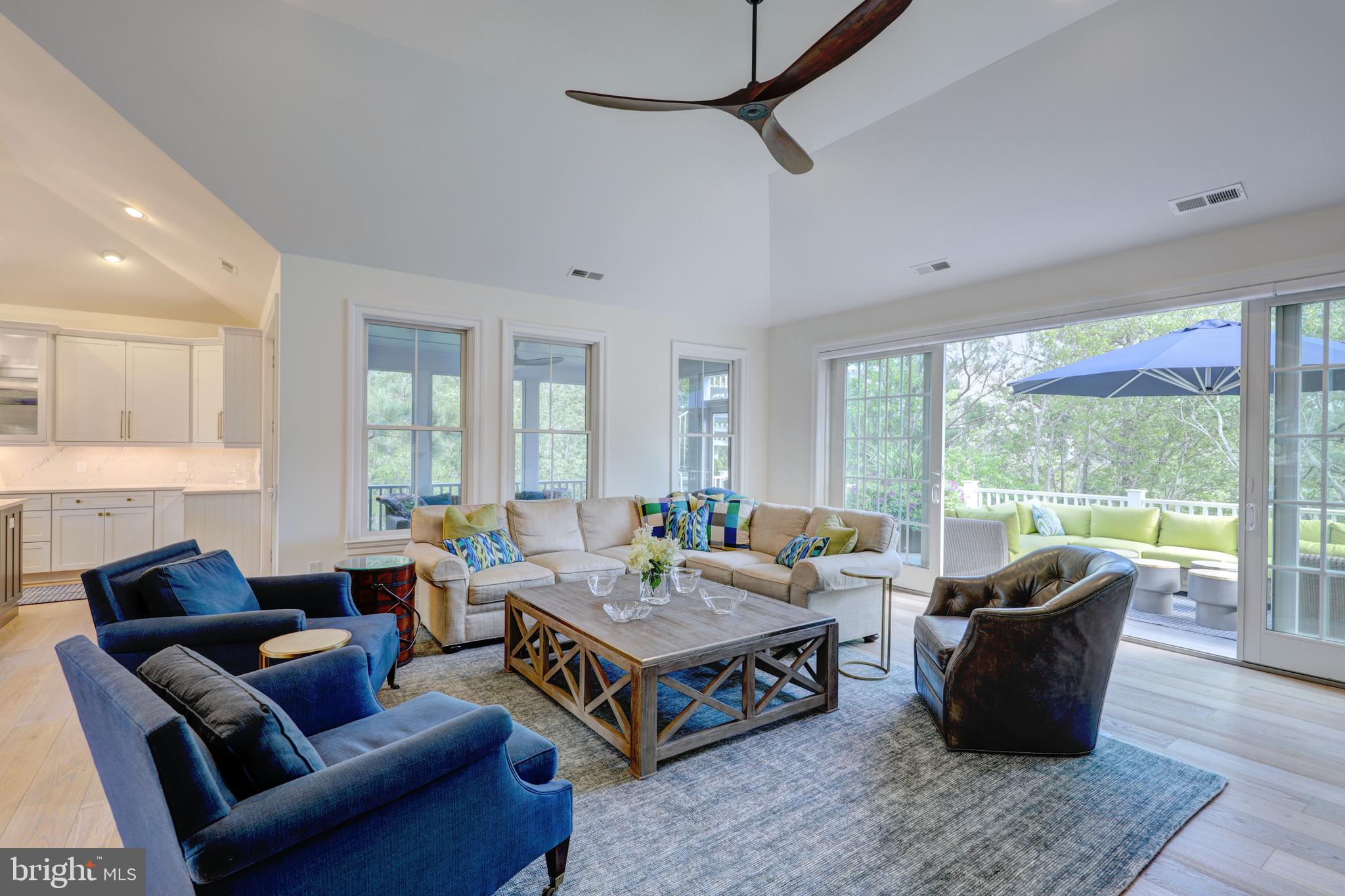 OCEAN BREEZES - Residential