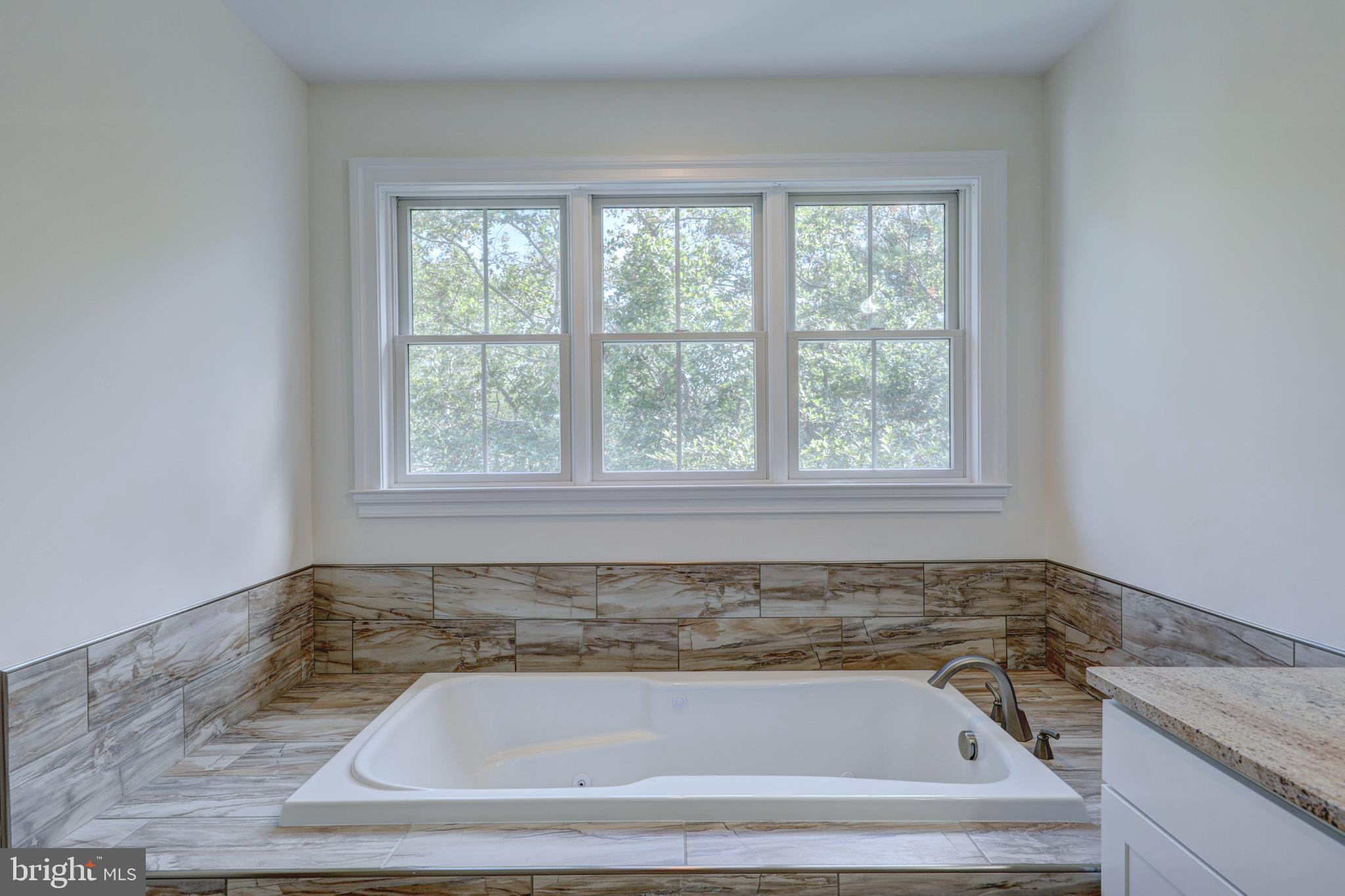 OCEAN BREEZES - Residential