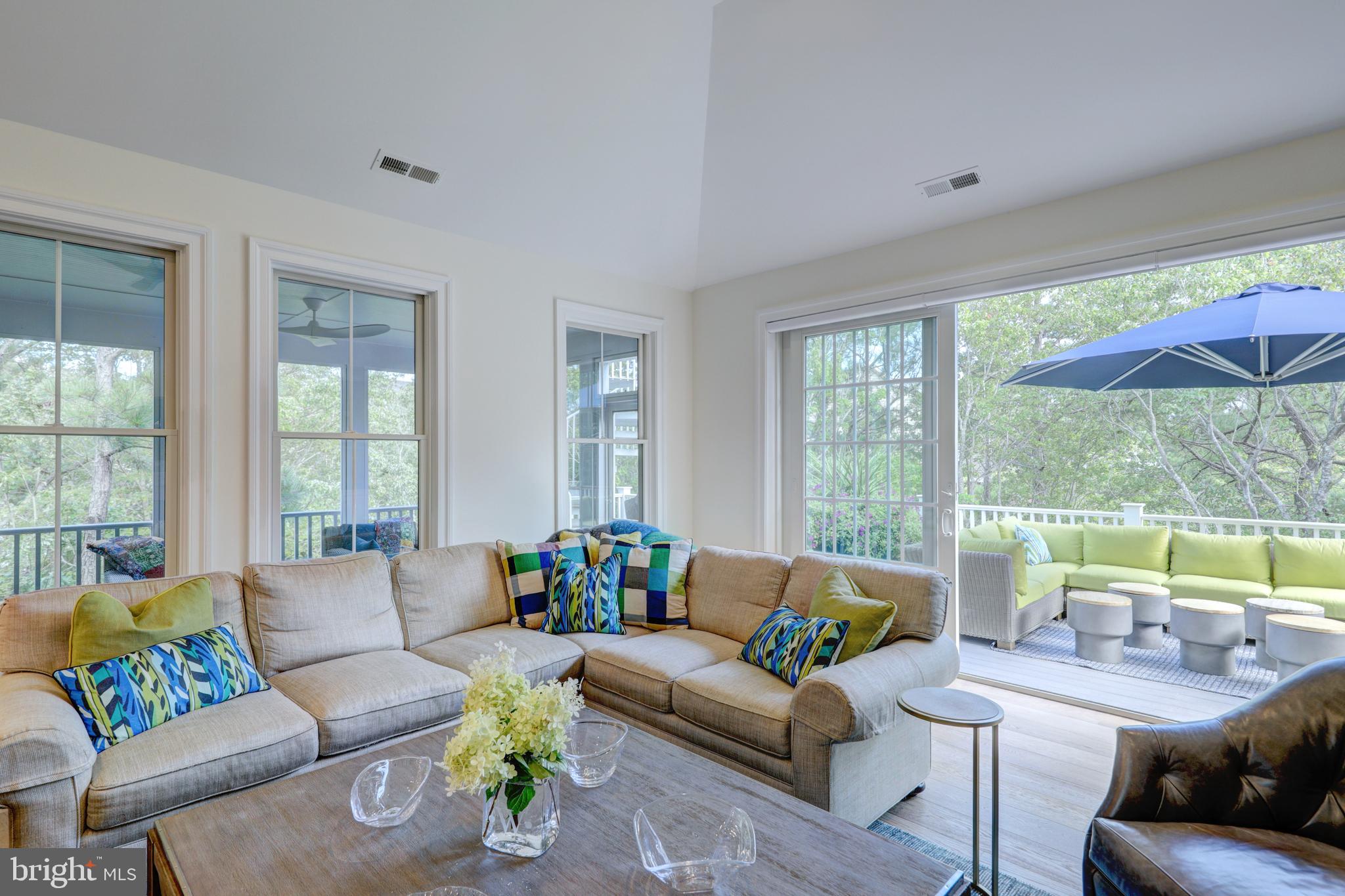 OCEAN BREEZES - Residential