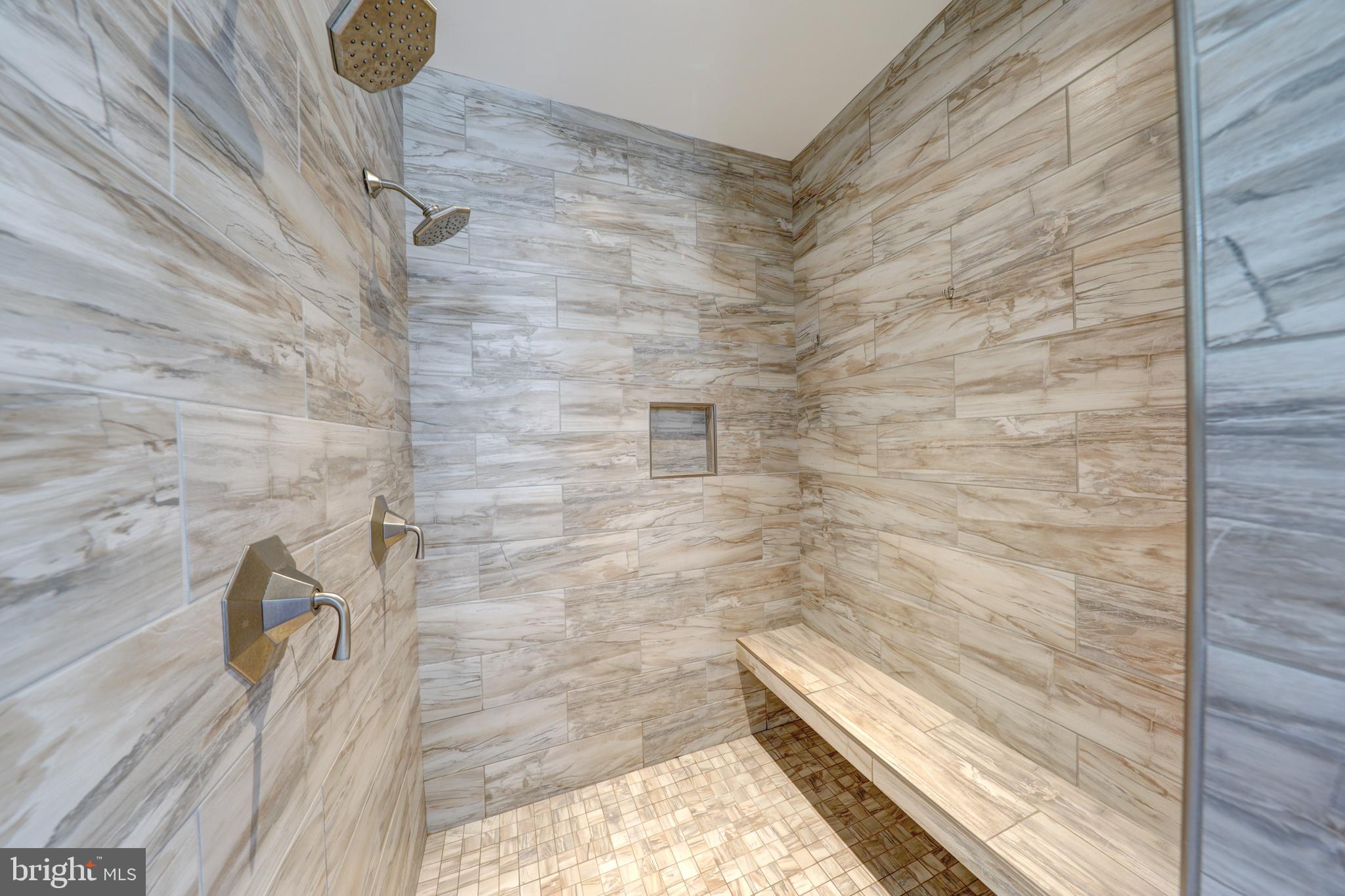 OCEAN BREEZES - Residential