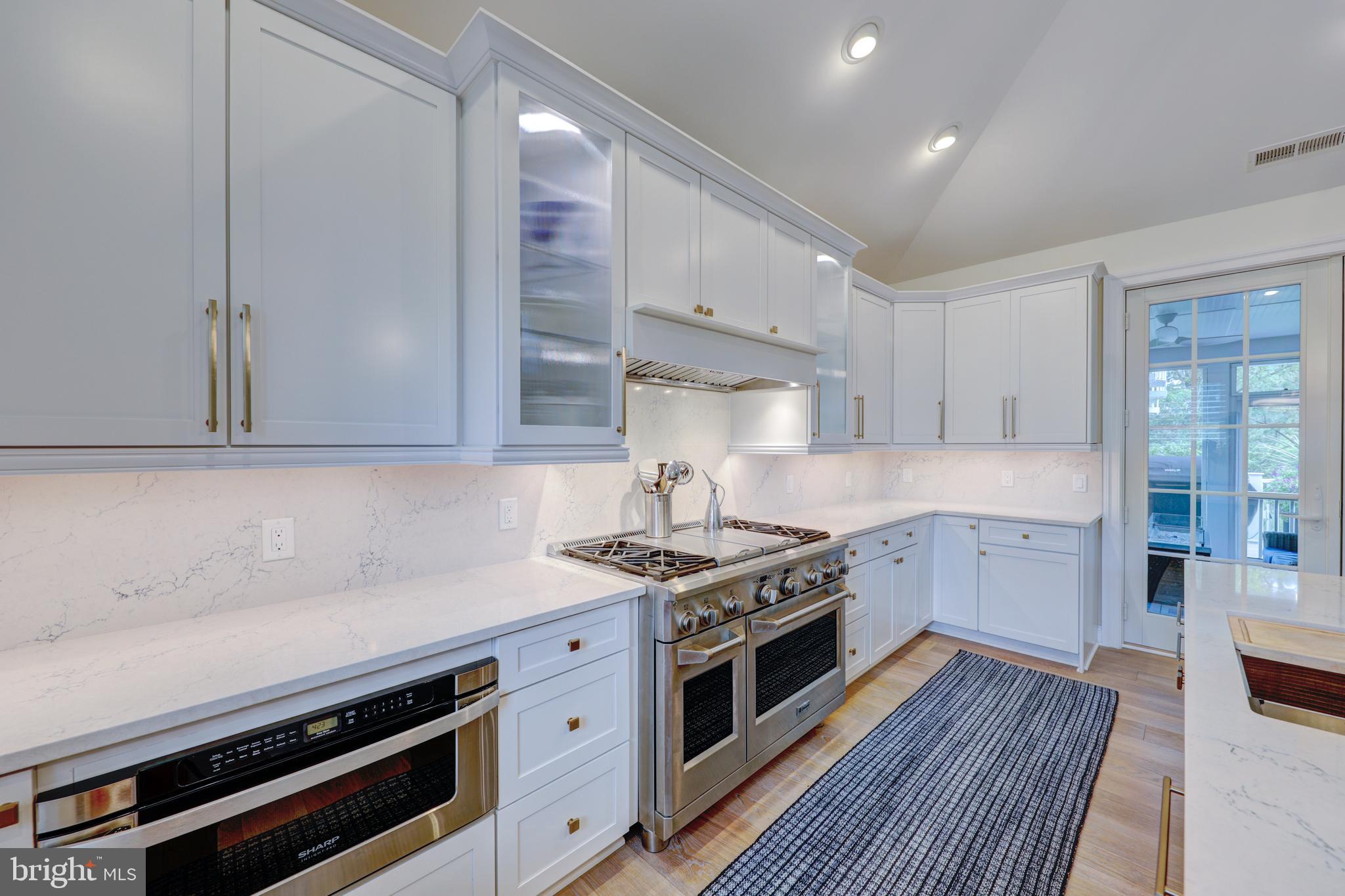 OCEAN BREEZES - Residential