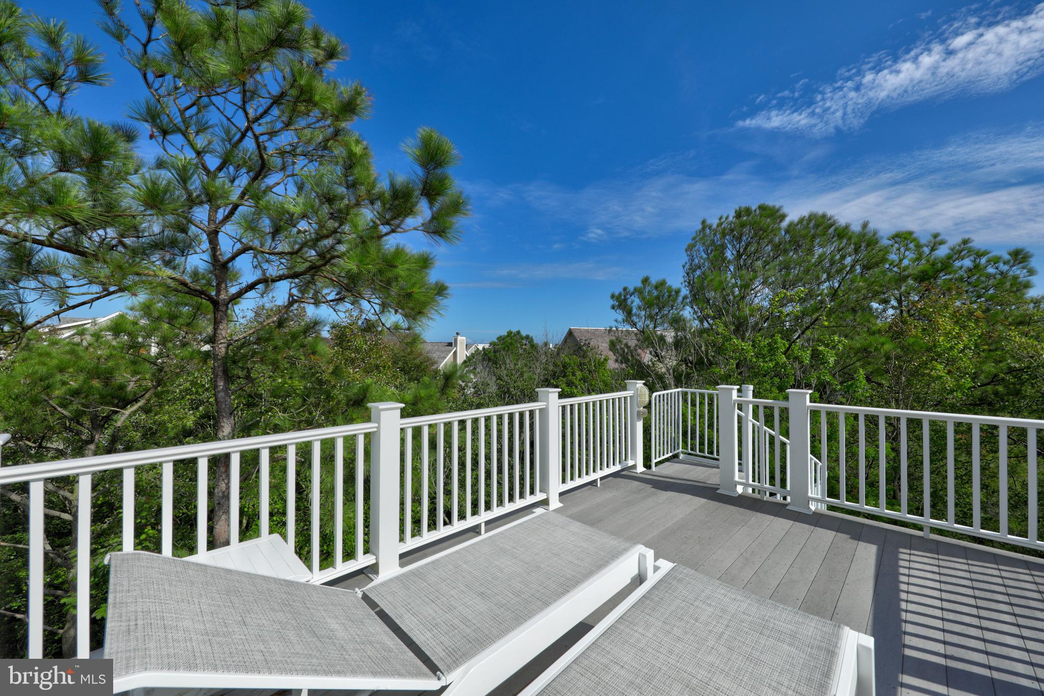 OCEAN BREEZES - Residential