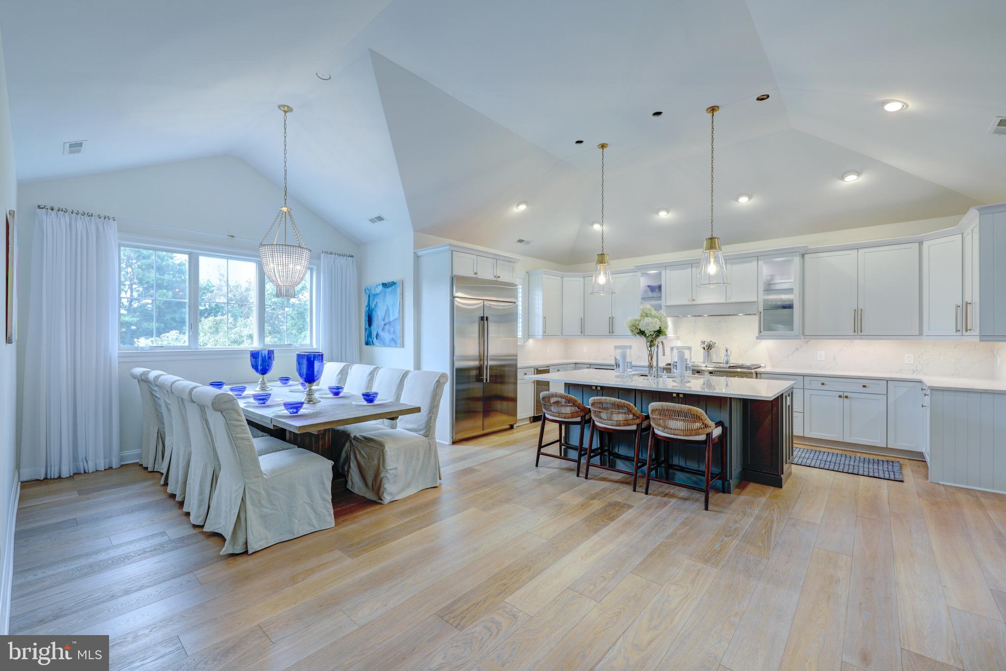 OCEAN BREEZES - Residential