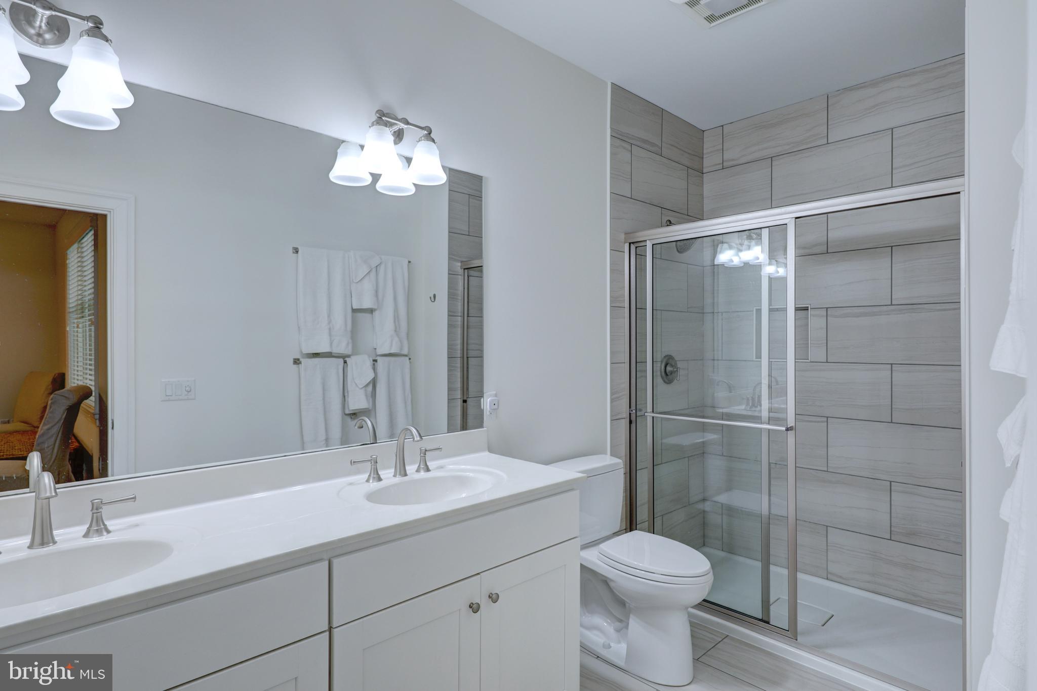 OCEAN BREEZES - Residential