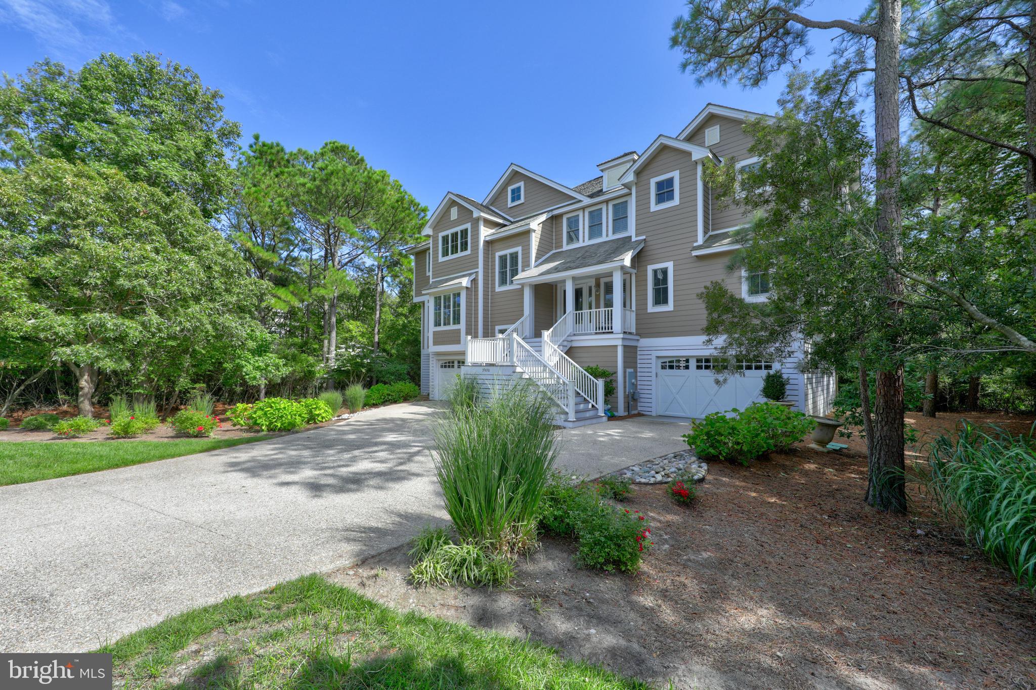 OCEAN BREEZES - Residential