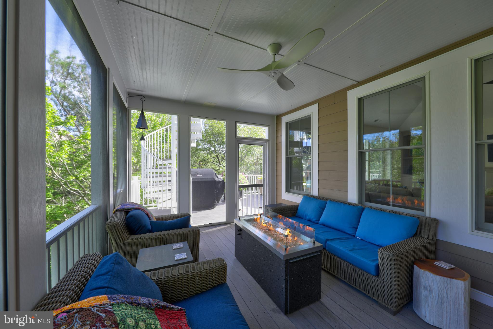 OCEAN BREEZES - Residential