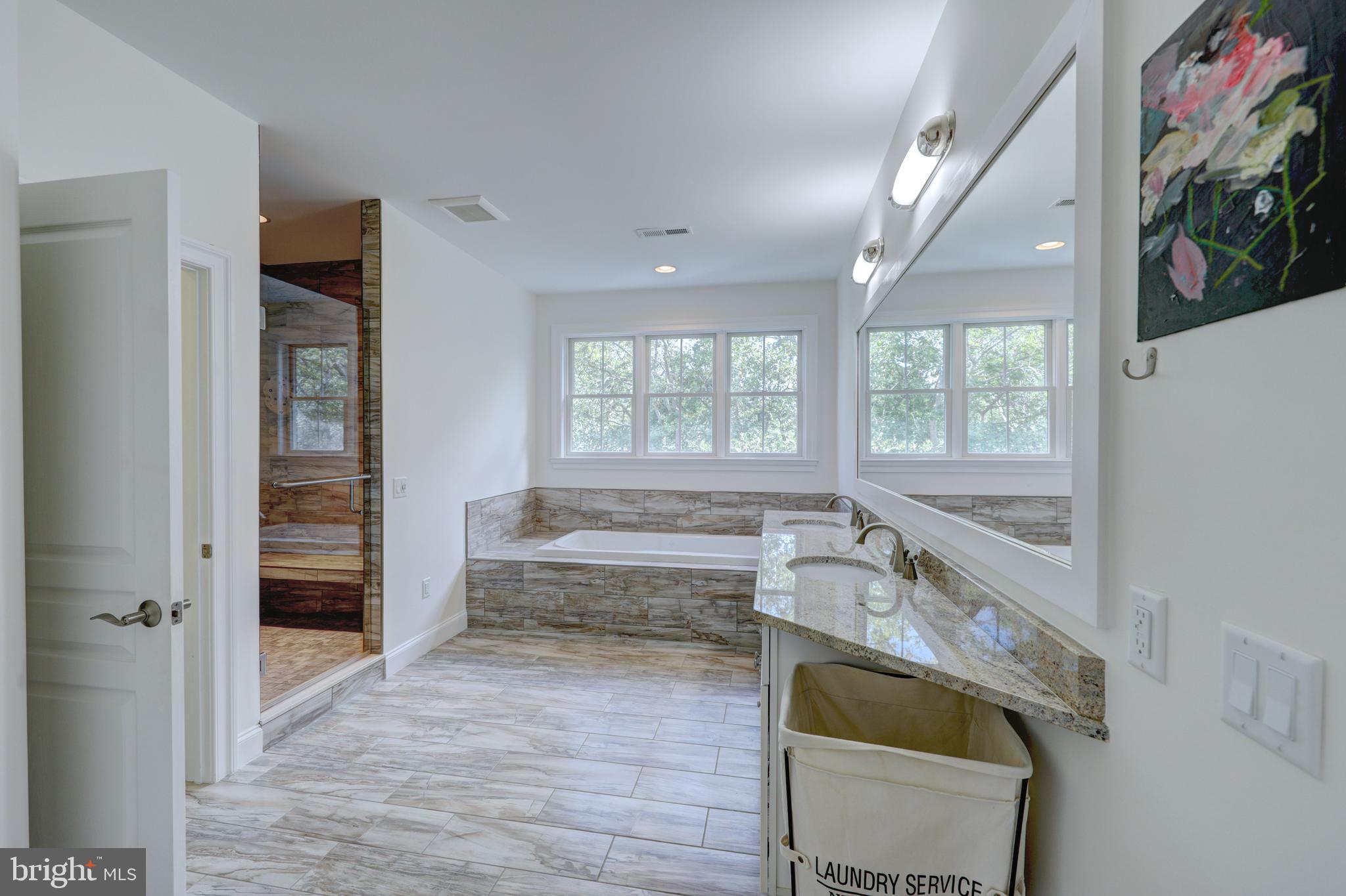 OCEAN BREEZES - Residential