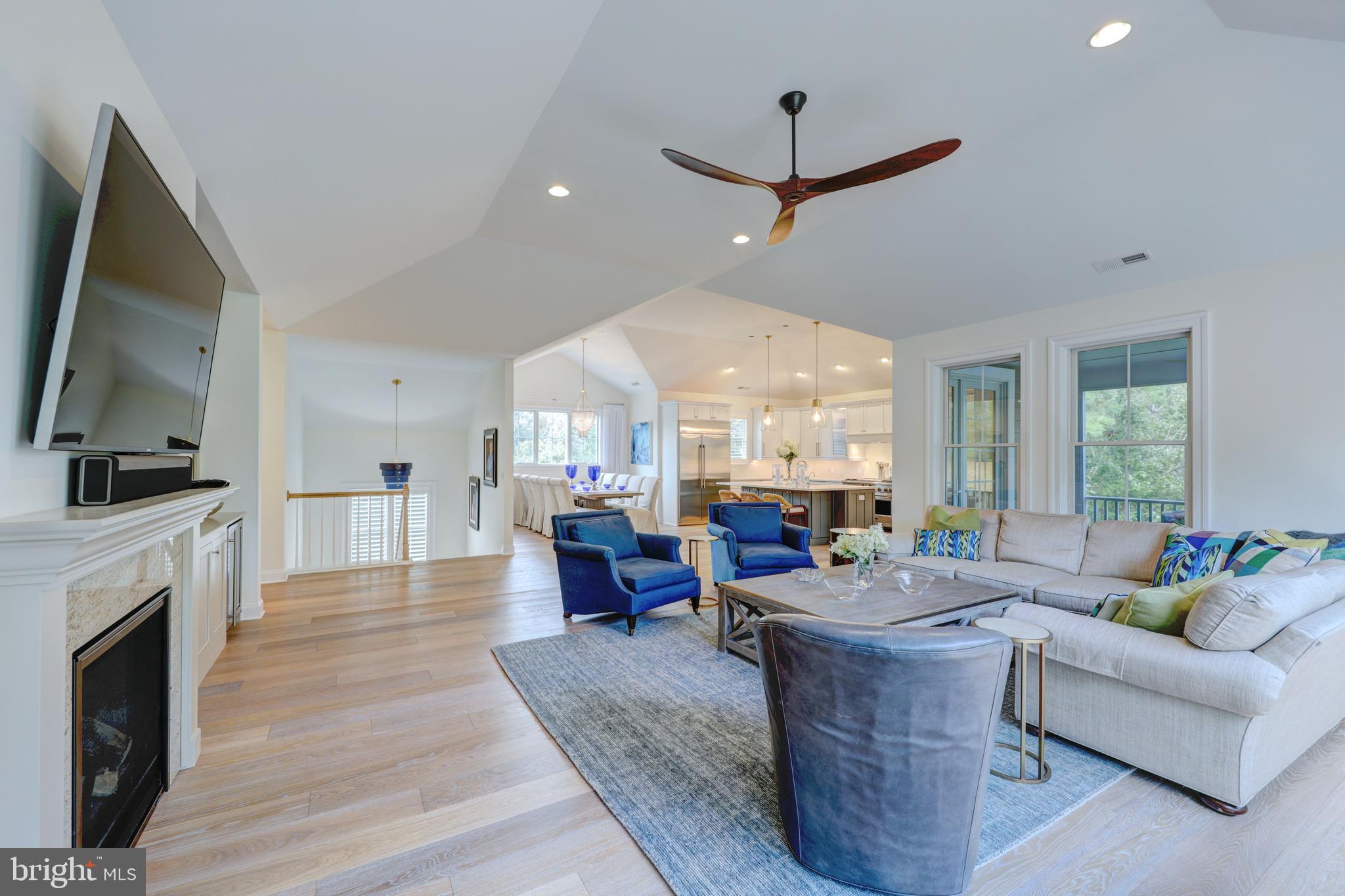 OCEAN BREEZES - Residential