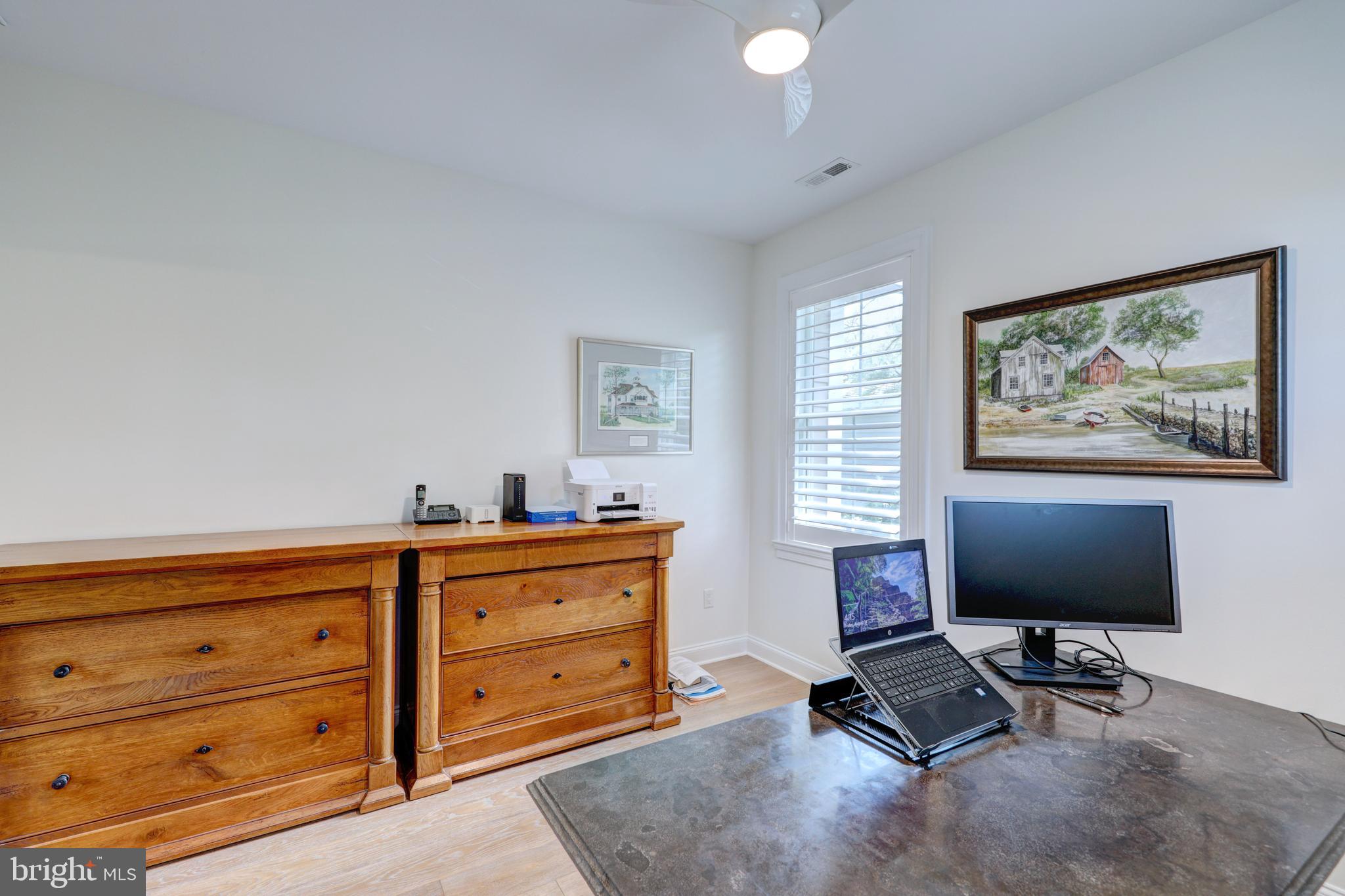 OCEAN BREEZES - Residential