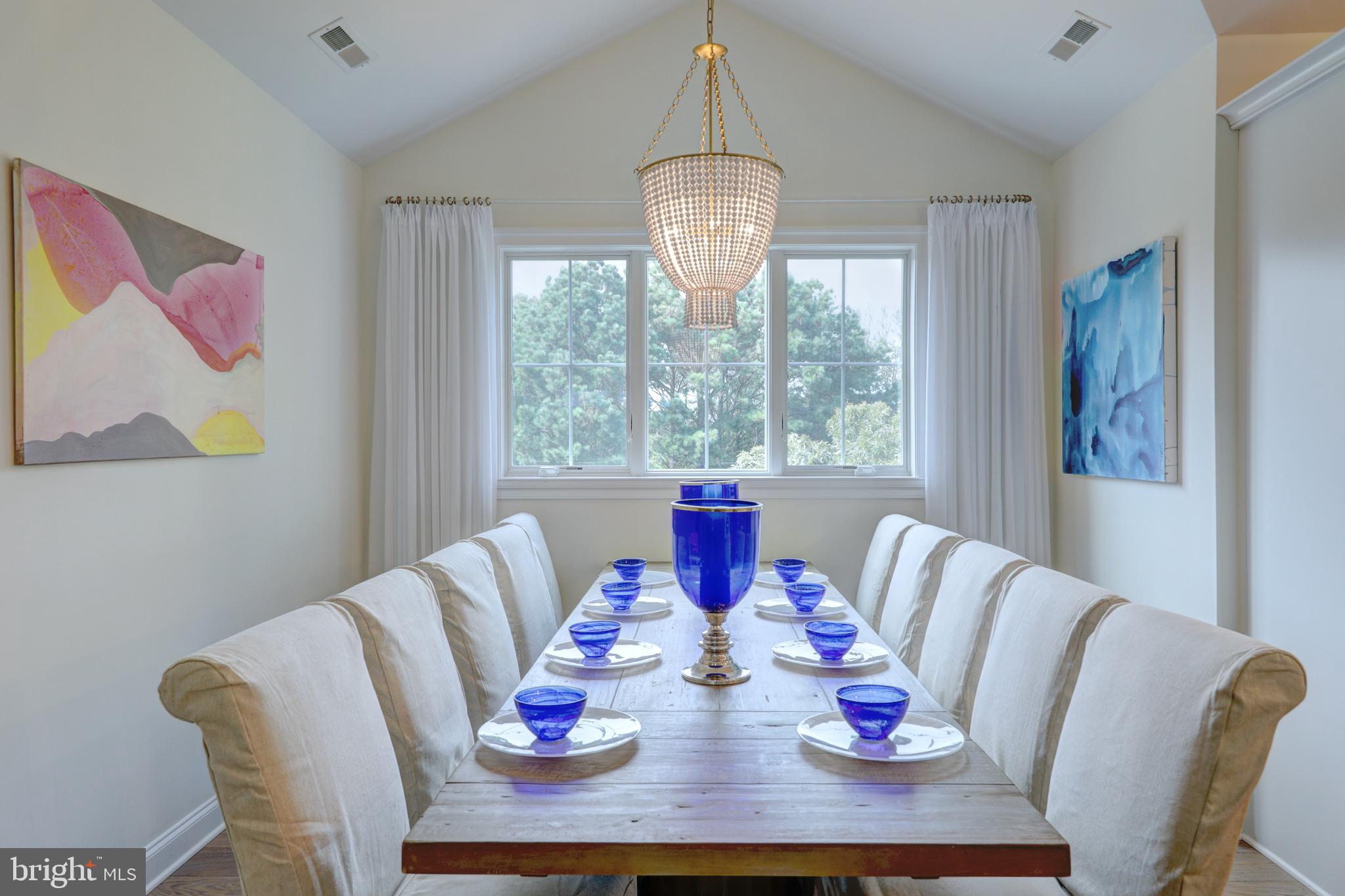 OCEAN BREEZES - Residential