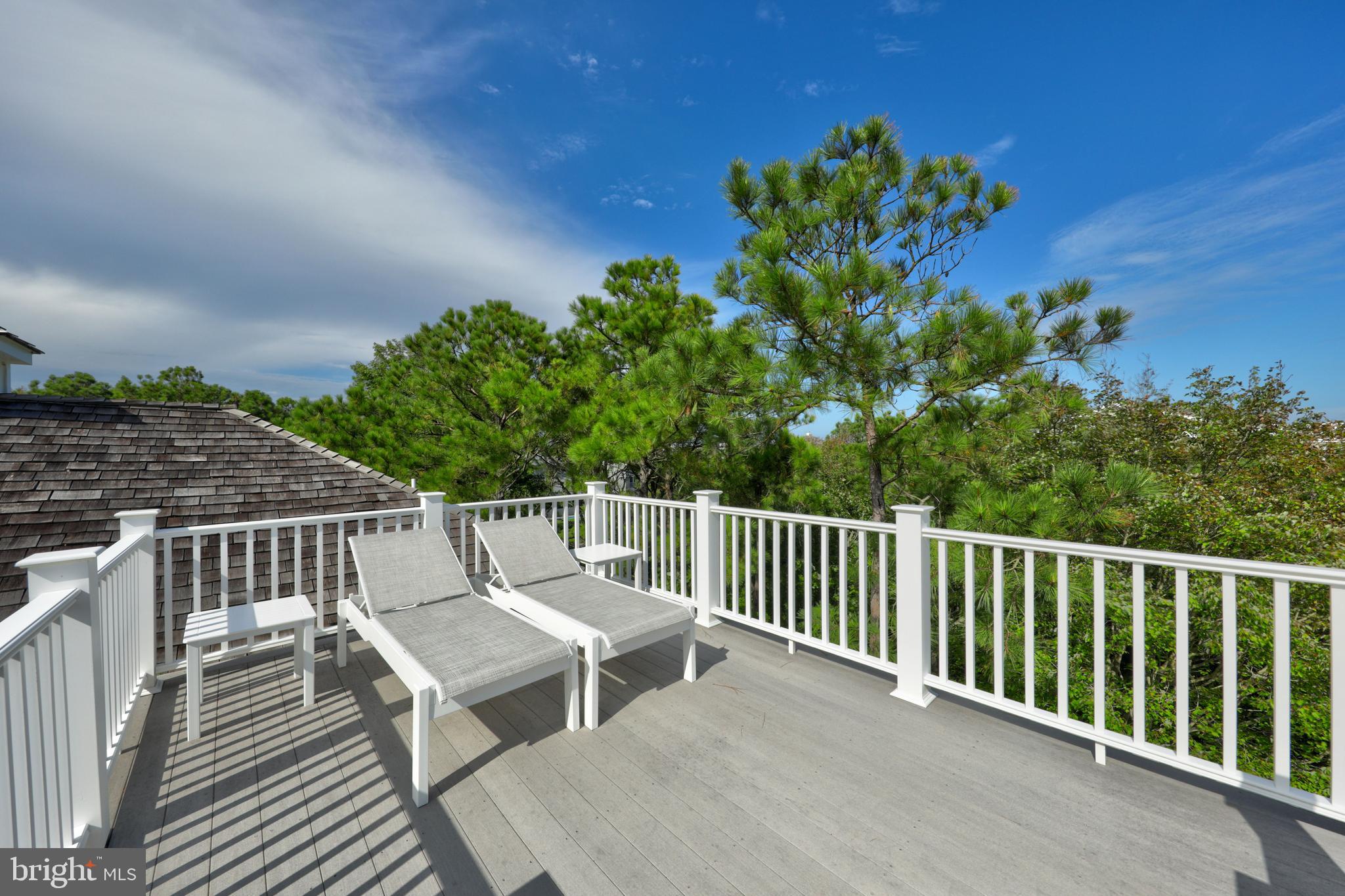 OCEAN BREEZES - Residential