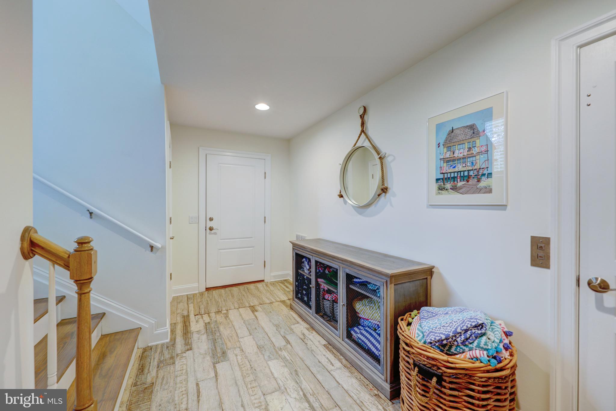 OCEAN BREEZES - Residential