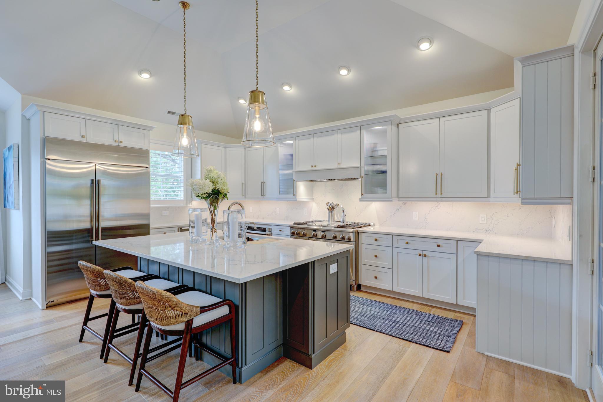 OCEAN BREEZES - Residential