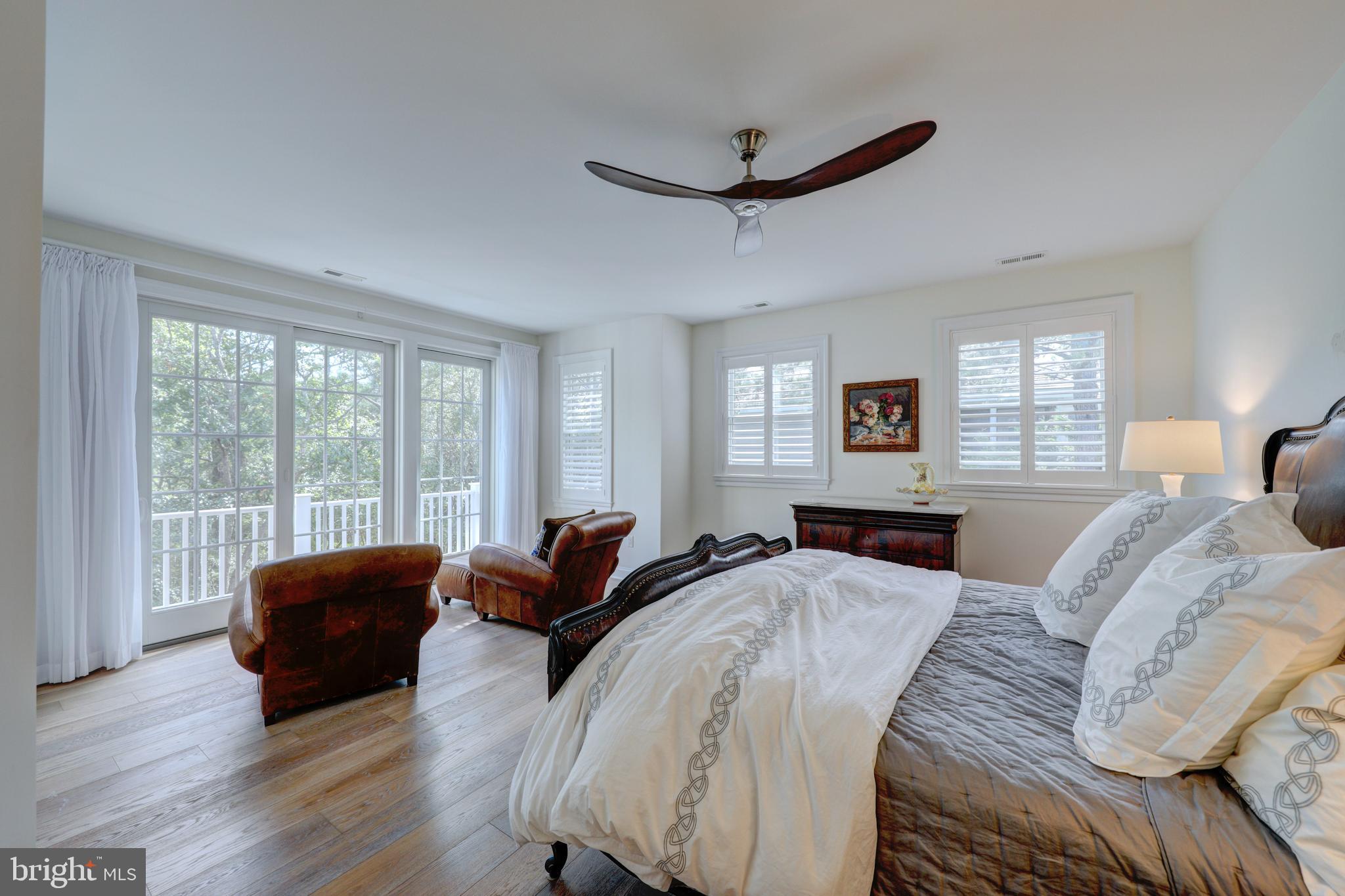 OCEAN BREEZES - Residential