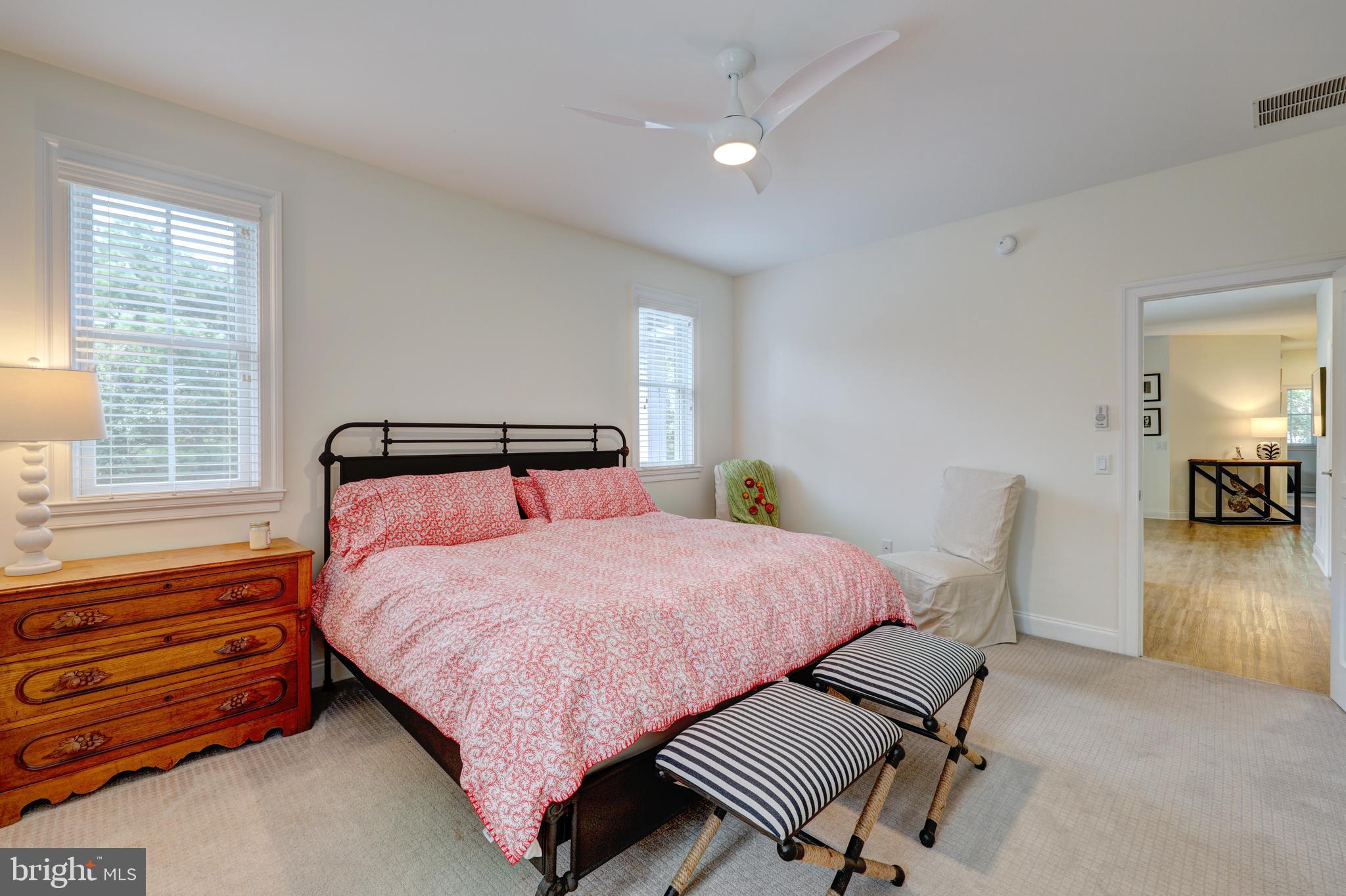 OCEAN BREEZES - Residential