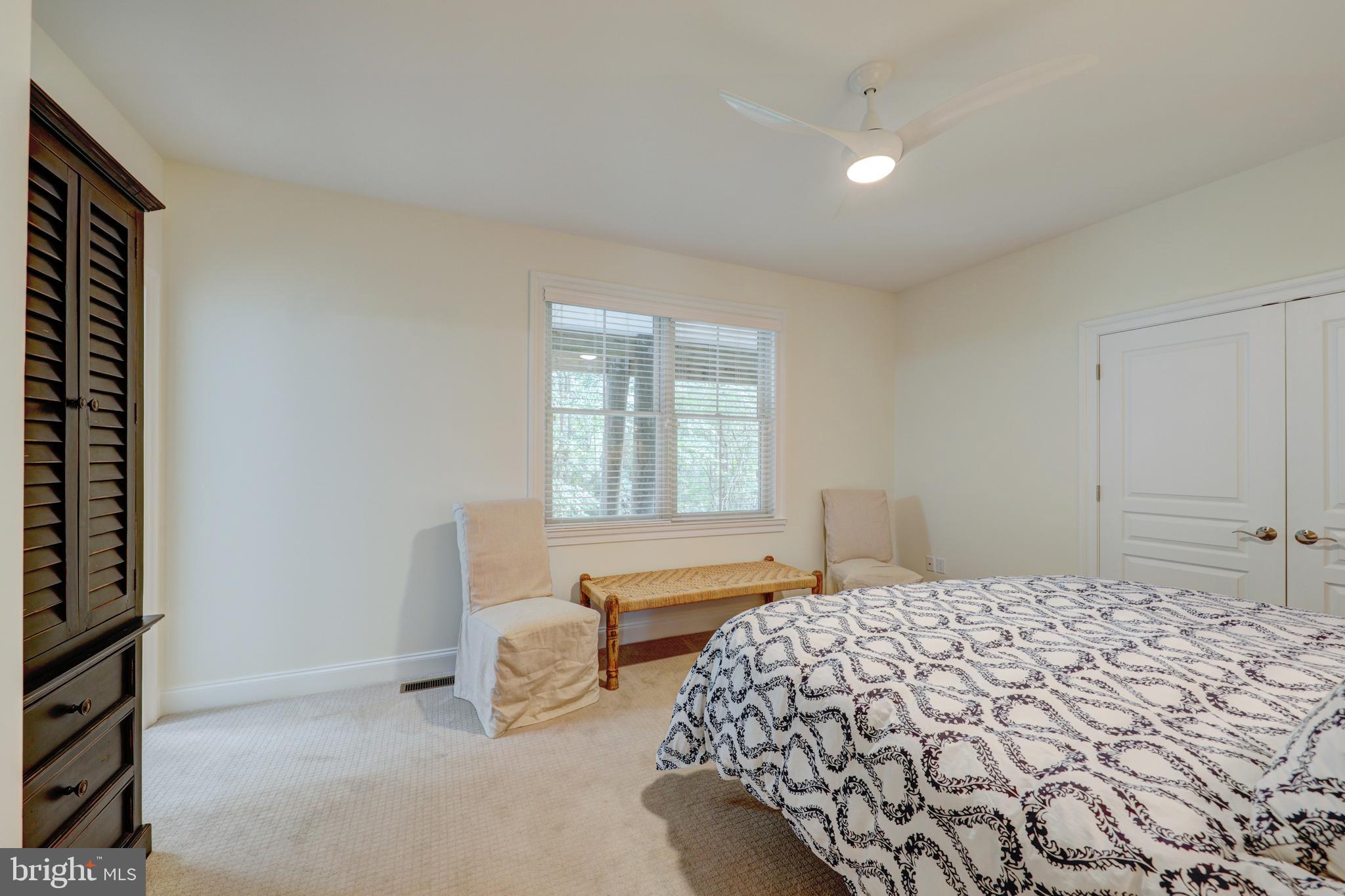 OCEAN BREEZES - Residential