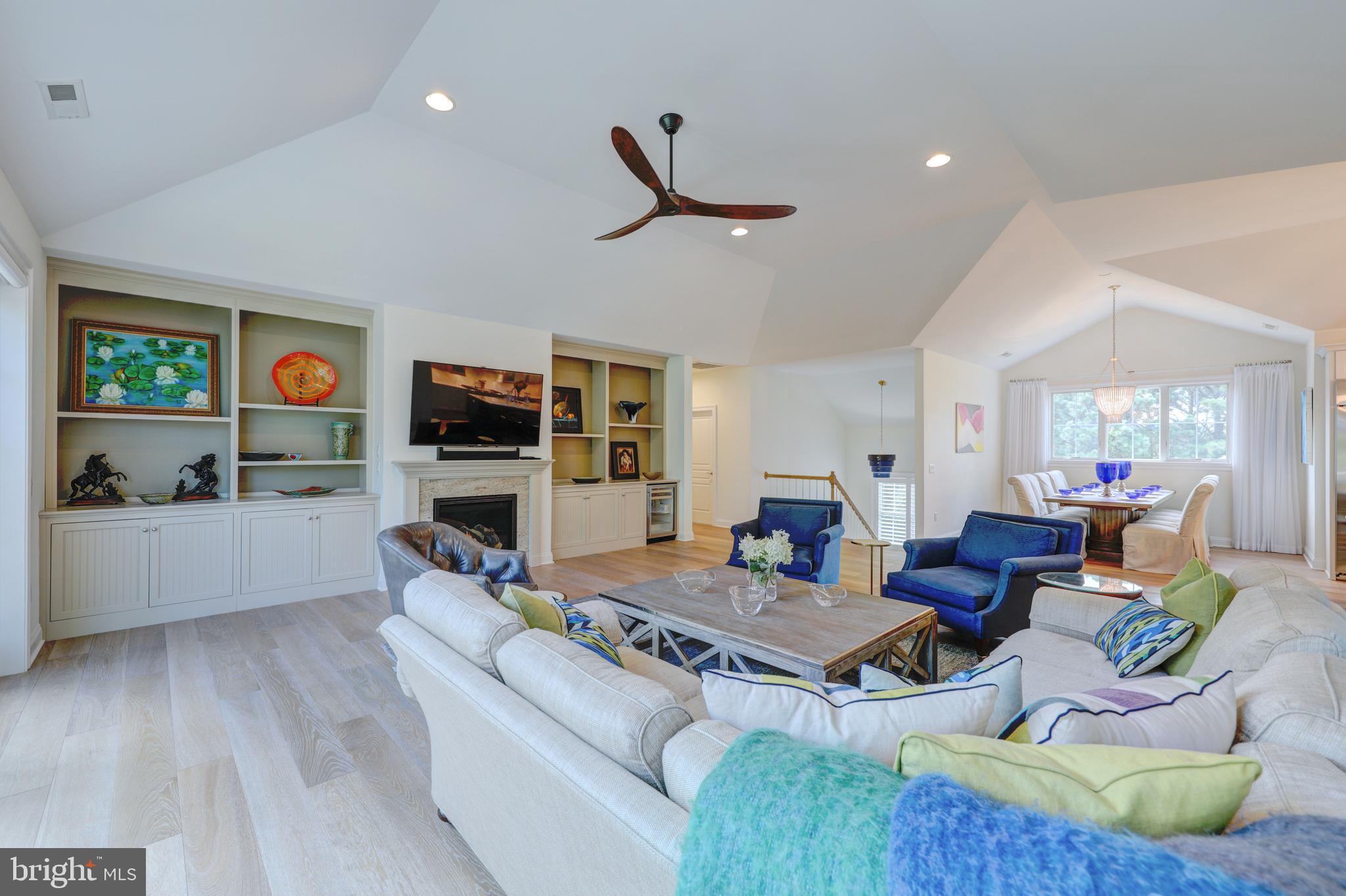 OCEAN BREEZES - Residential