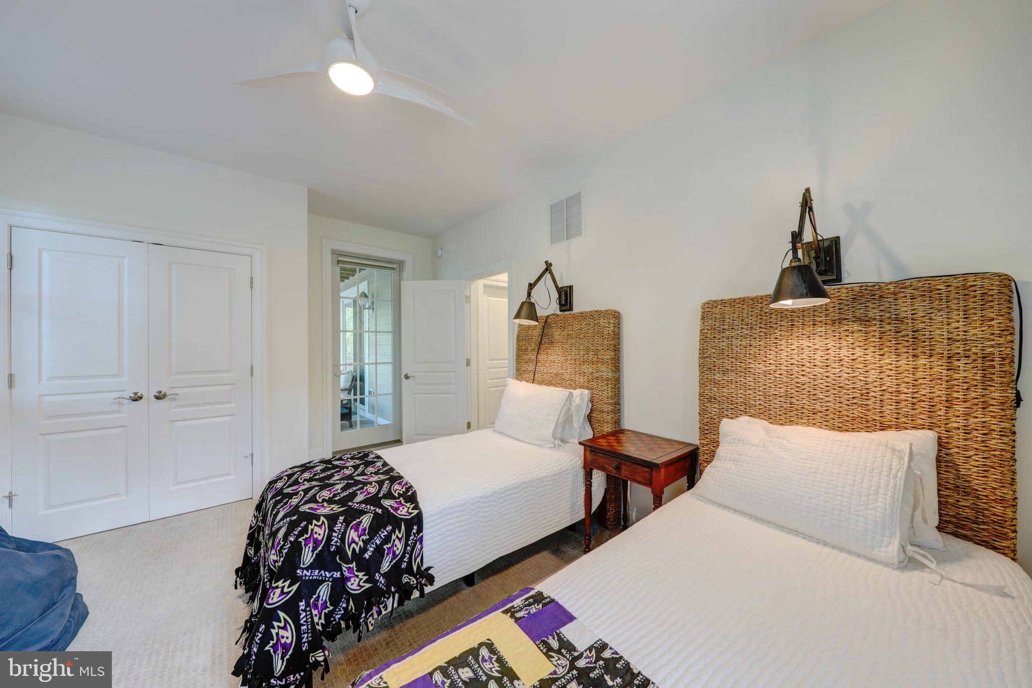 OCEAN BREEZES - Residential