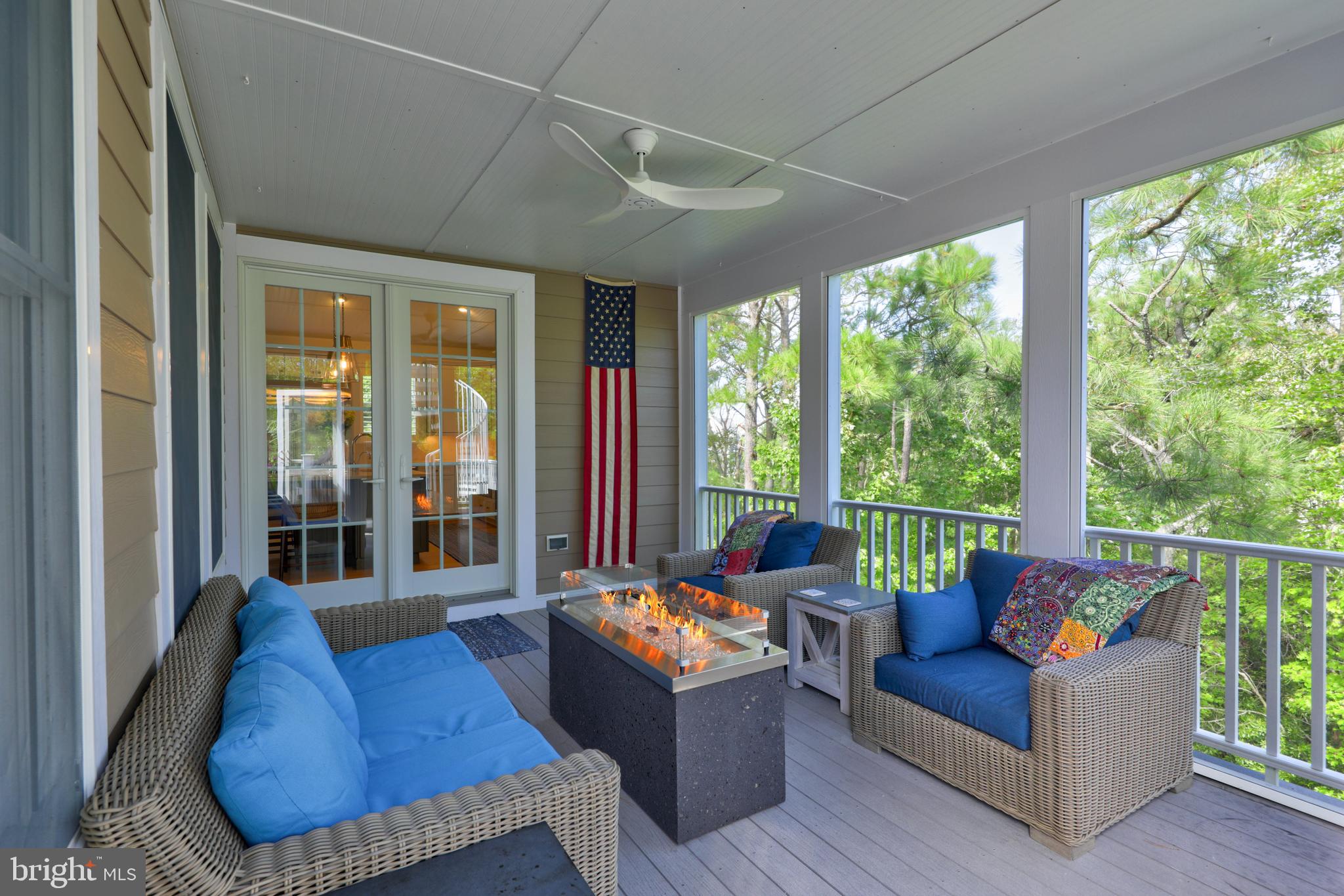 OCEAN BREEZES - Residential