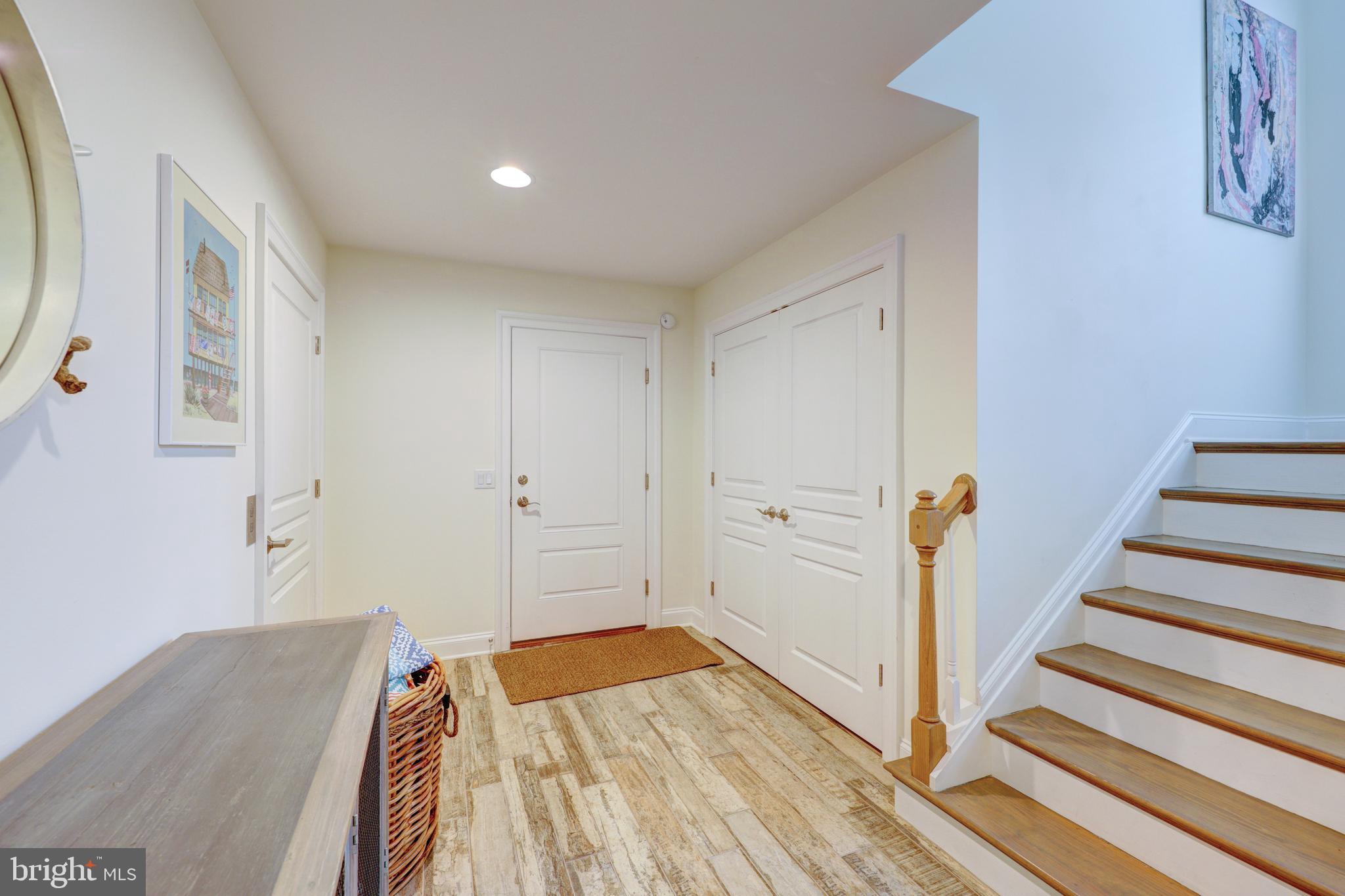 OCEAN BREEZES - Residential