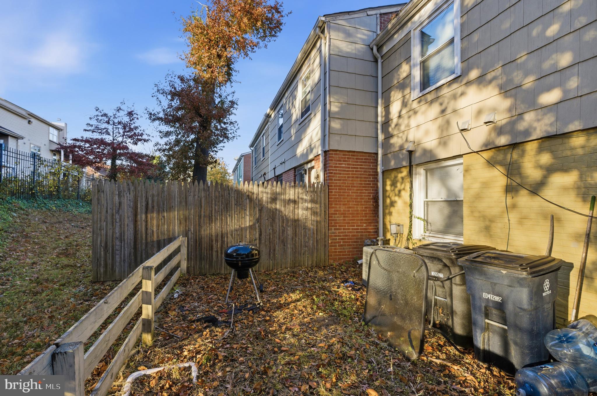 PINEWOOD HILL - Residential